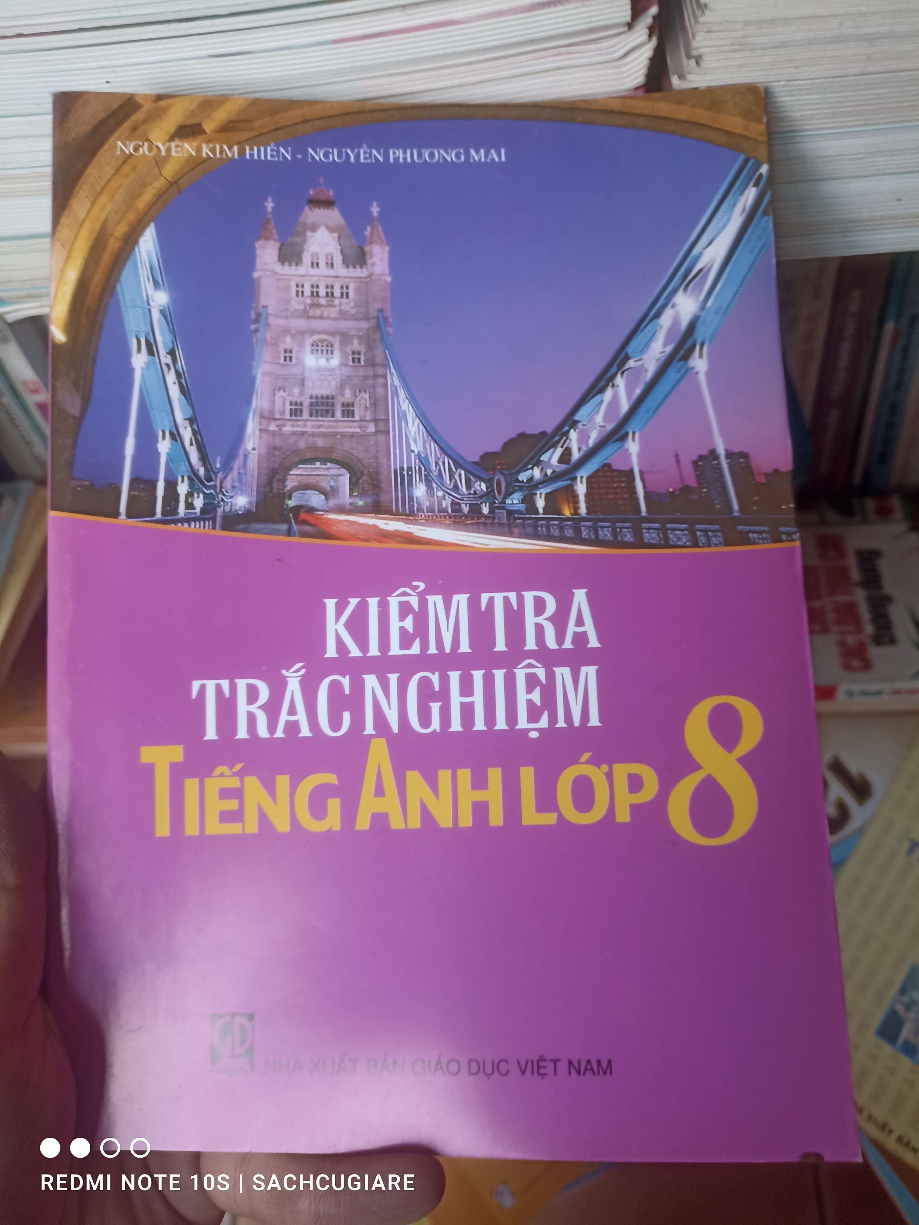 Kiểm Tra Trắc Nghiệm Tiếng Anh Lớp 8 - Nguyễn Kim Hiền, Nguyễn Phương Mai 2013 VAVO-AK2T3