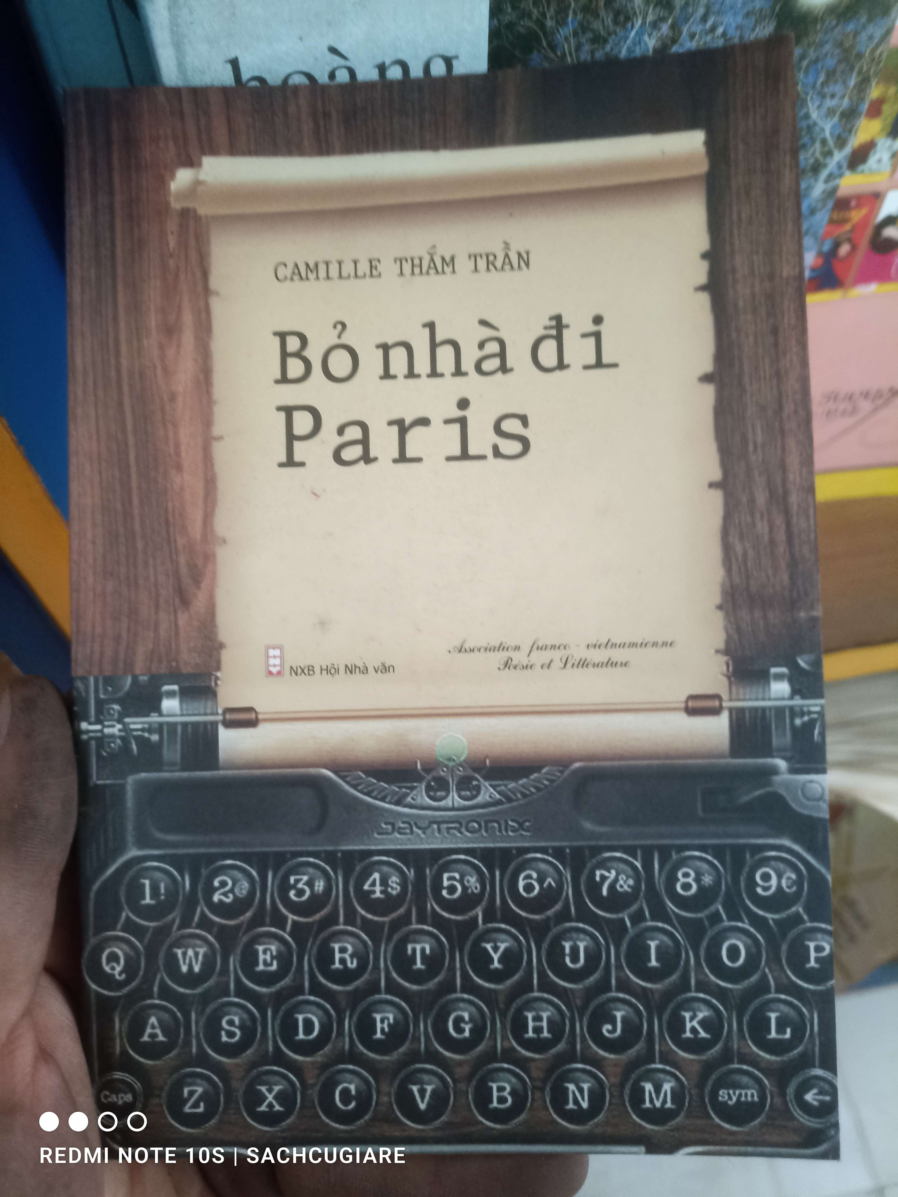 Bỏ nhà đi Paris - Camille Thắm Trần VAVO