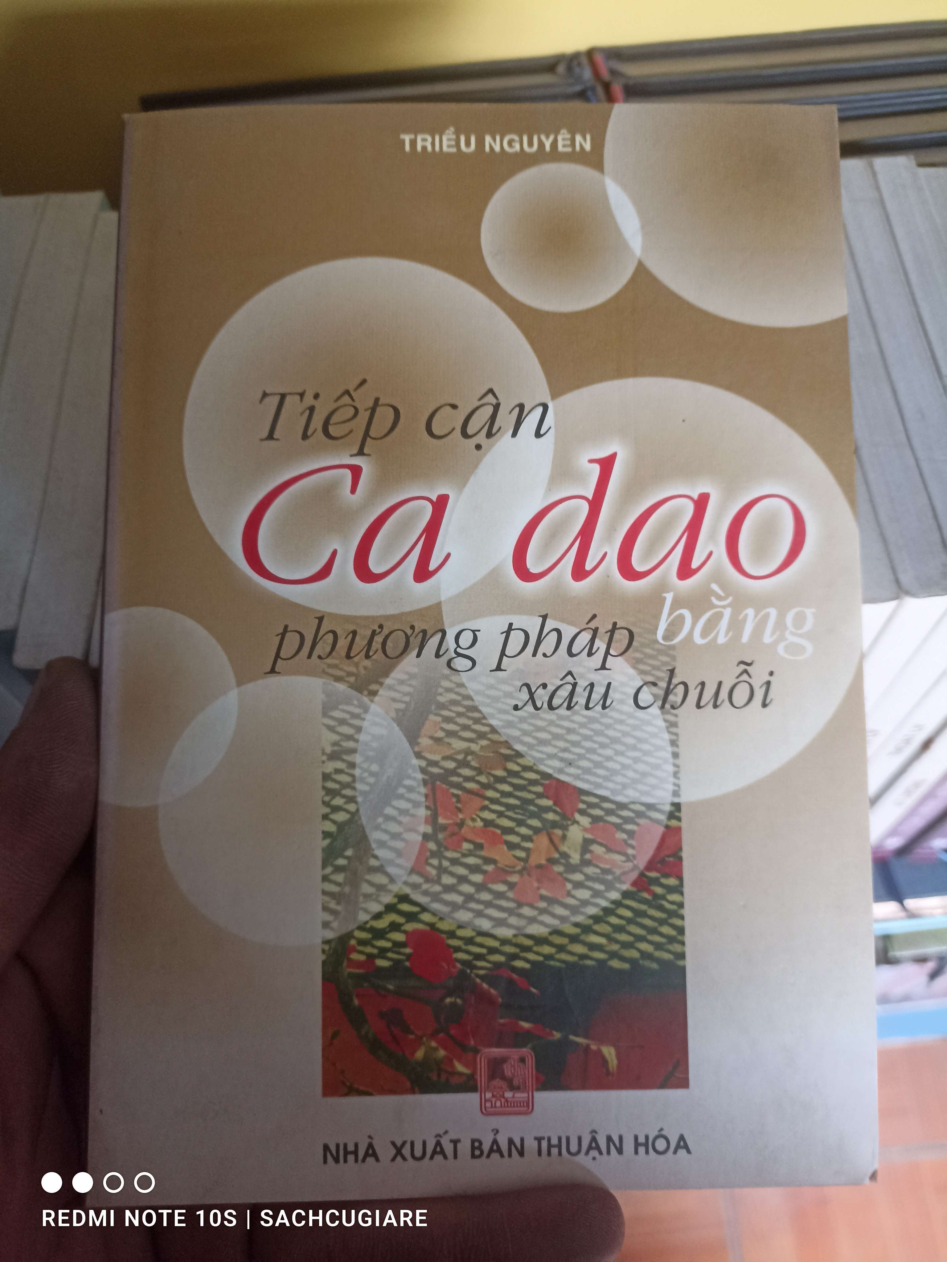 Tiếp cận Ca dao bằng phương pháp xâu chuỗi - Triều Nguyên VAVO-K2SD2-5 -