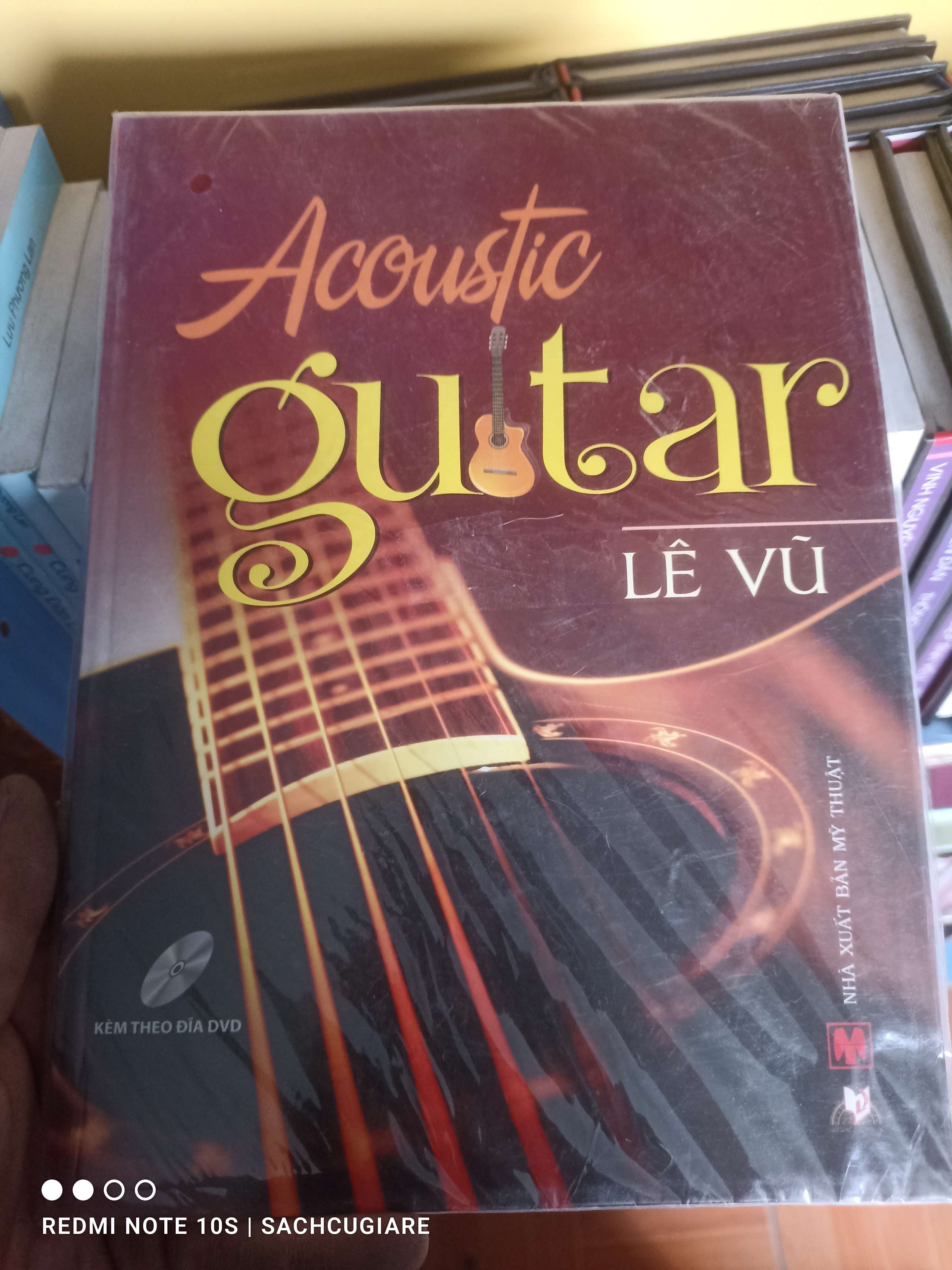 Acoustic guitar - Lê Vũ VAVO-K2SD2-2 -