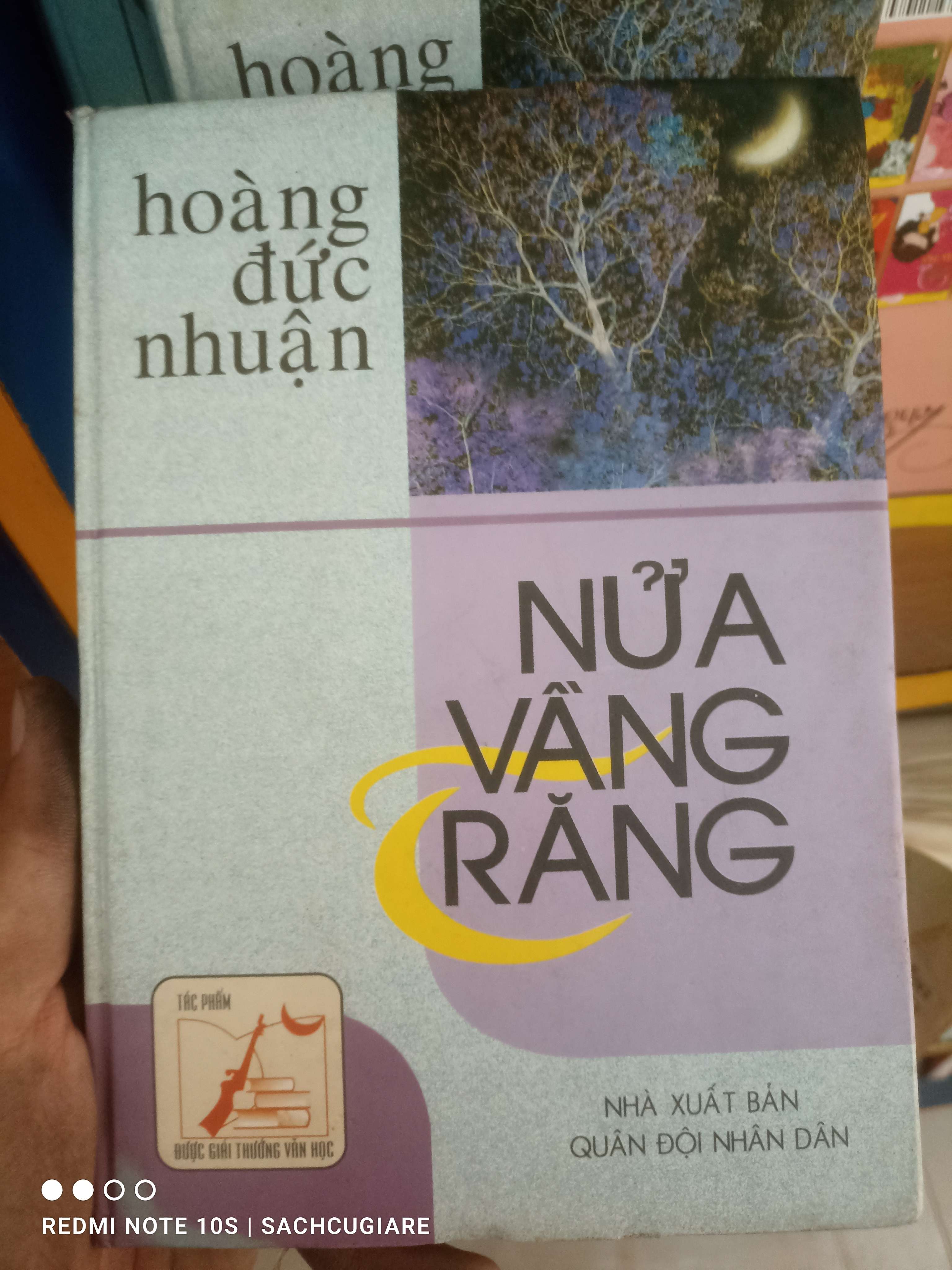 Nửa vầng trăng - Hoàng Đức Nhuận VAVO