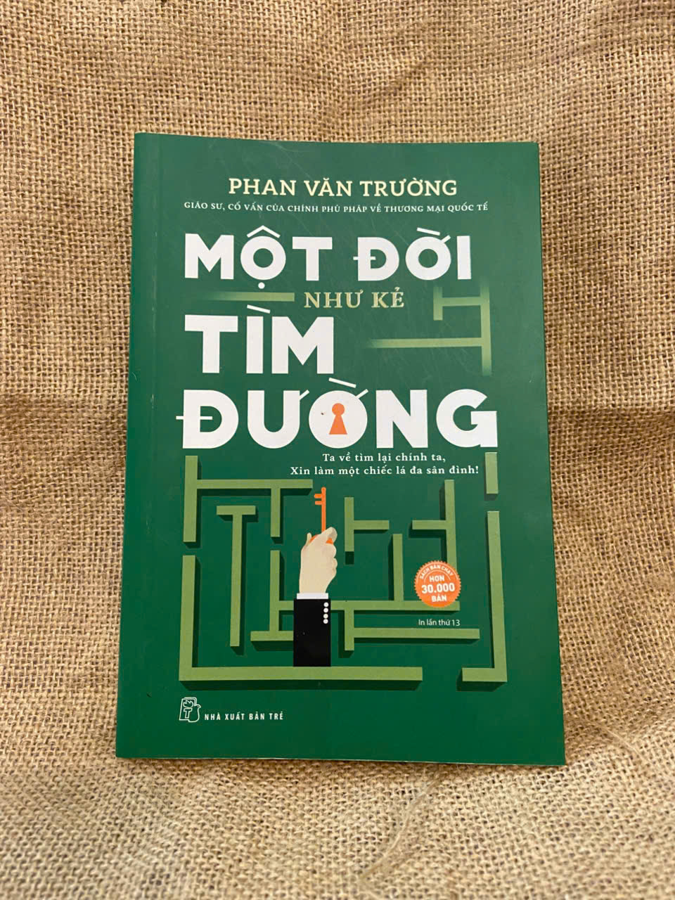 Một đời như kẻ tìm đường - Phan Văn Trường 2023 mới 90% có chữ ký và vết note của chủ sở hữu cũ, không ảnh hưởng nội dung Kỹ năng sống NSX1004