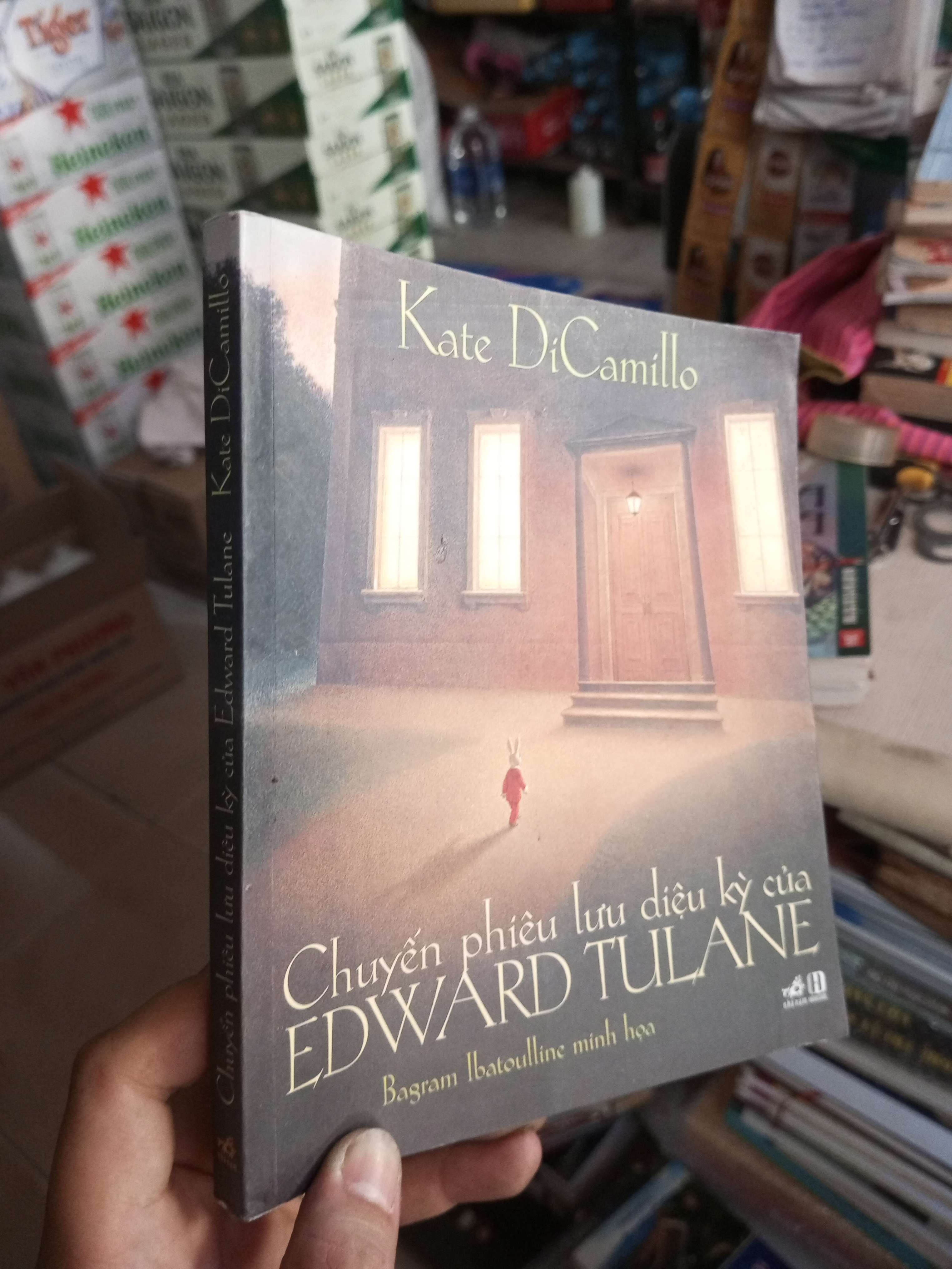Chuyến Phiêu Lưu Diệu Kỳ Của Edward Tulane - Kate DiCamillo 2014 mới 90% Sách văn học HCM1004 (NSX)