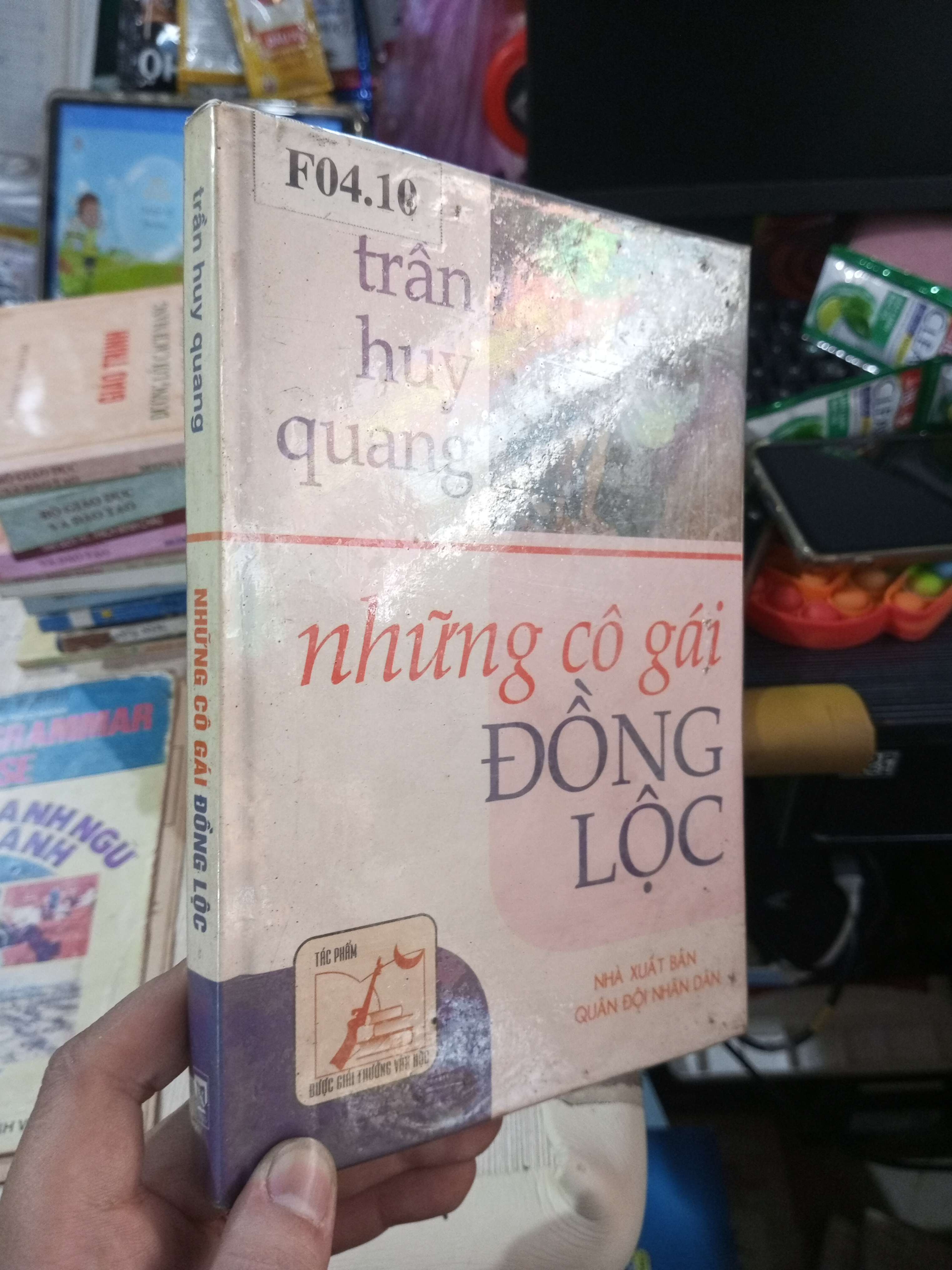 Những Cô Gái Đồng Lộc - Trần Huy Quang 2003 mới 80% ố bìa cứng Sách văn học HCM1004