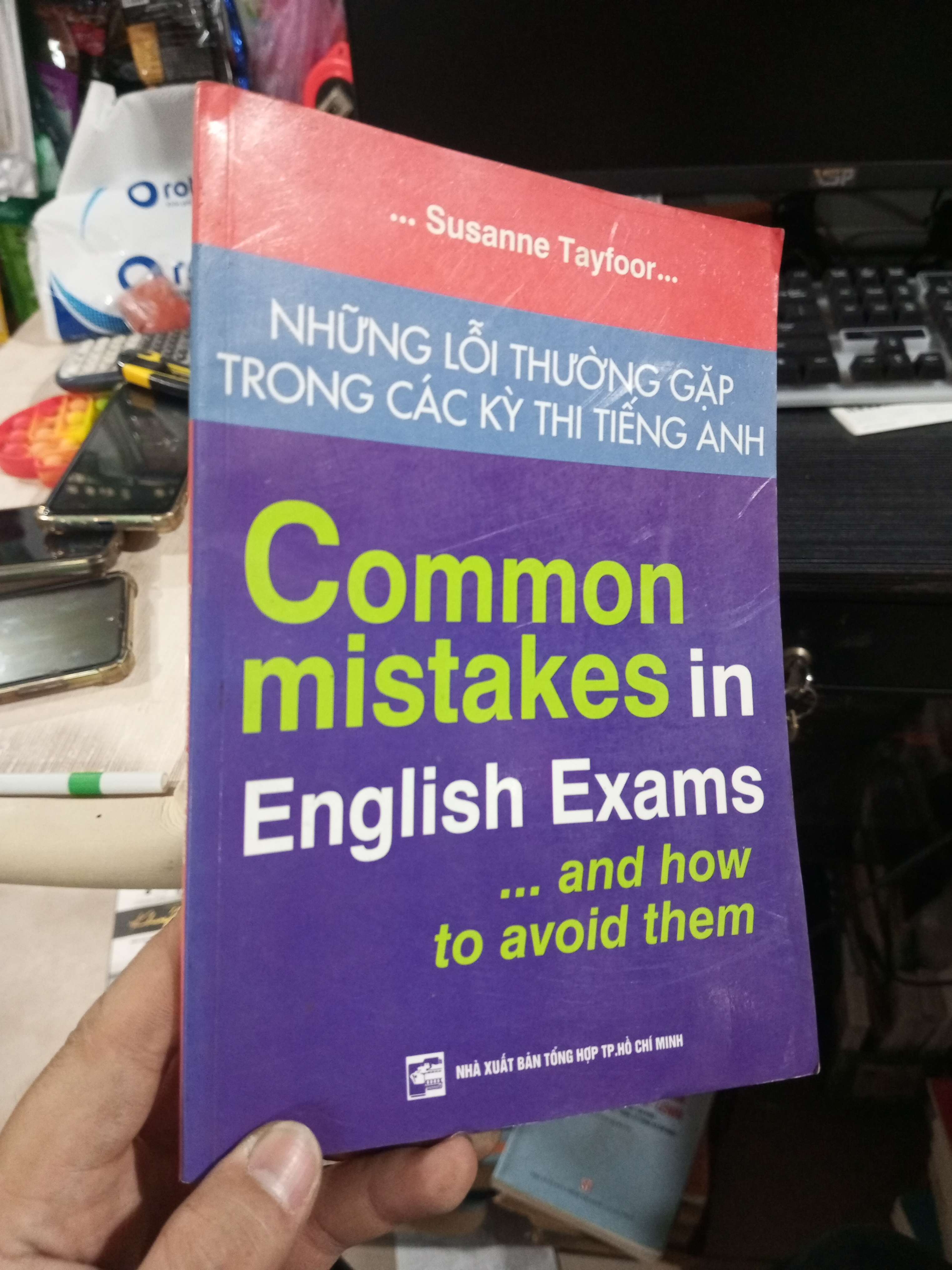 Common Mistakes In English Exams - Susanne Tayfoor 2004 mới 80% ố Sách tự học tiếng Anh HCM1004 (NSX)
