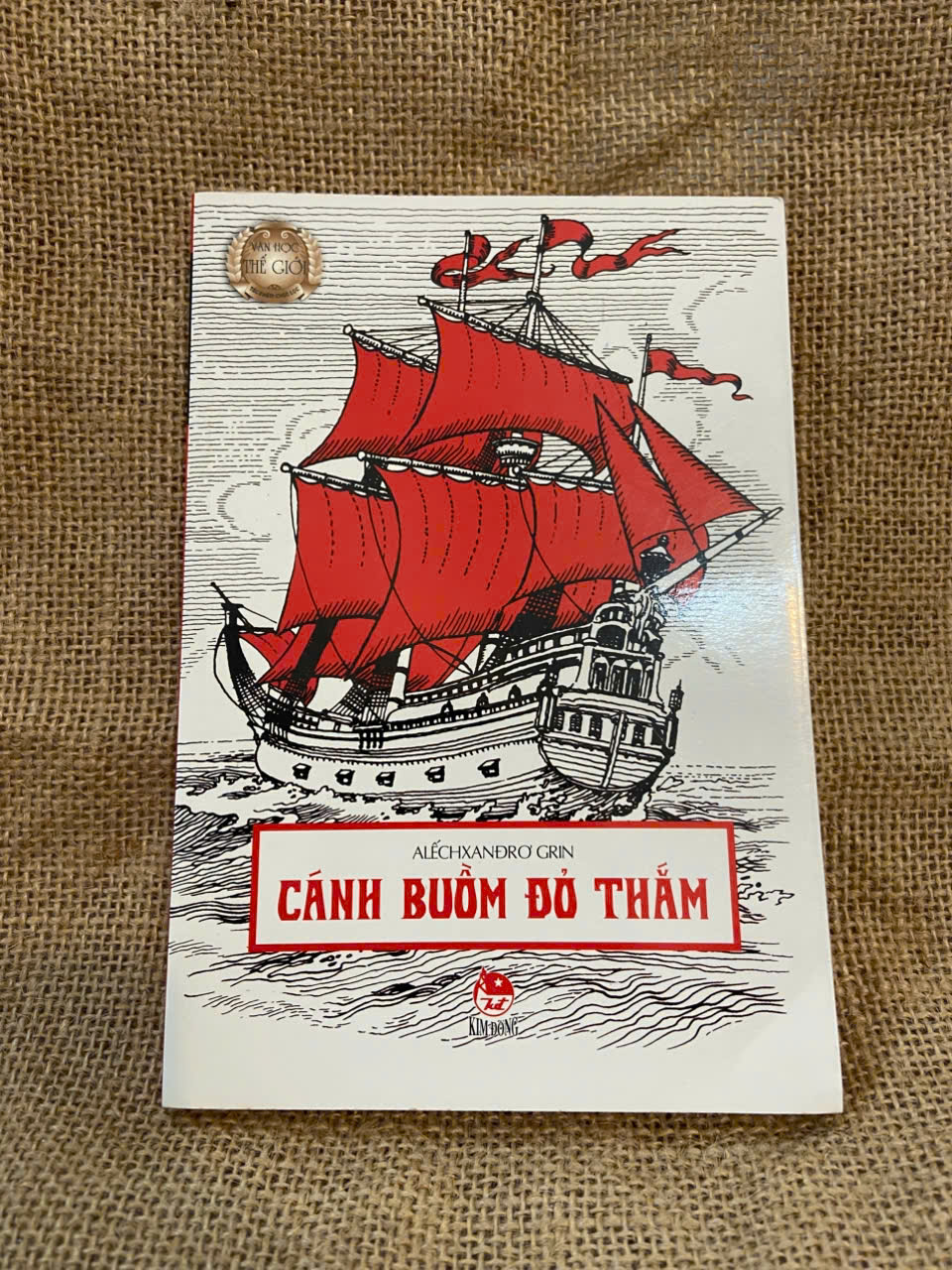 Cánh buồm đỏ thẳm - Alexander Grin 2014 mới 80% ố, có chữ ký của chủ sở hữu cũ Văn học nước ngoài NSX1004