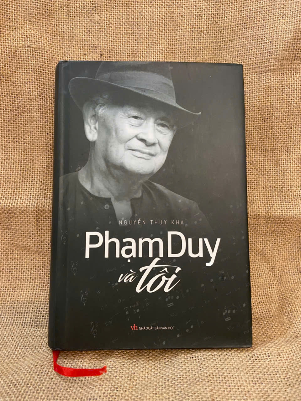 Phạm Duy và tôi - Nguyễn Thụy Kha 2018 mới 90% có chữ ký của chủ sở hữu cũ Văn học Việt Nam NSX1004