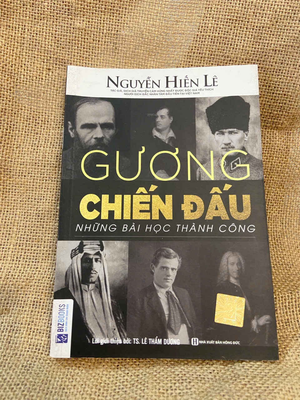 Gương chiến đấu - Nguyễn Hiến Lê 2018 mới 90% có chữ ký và note của chủ cũ, không ảnh hưởng nội dung Kỹ năng sống NSX1004