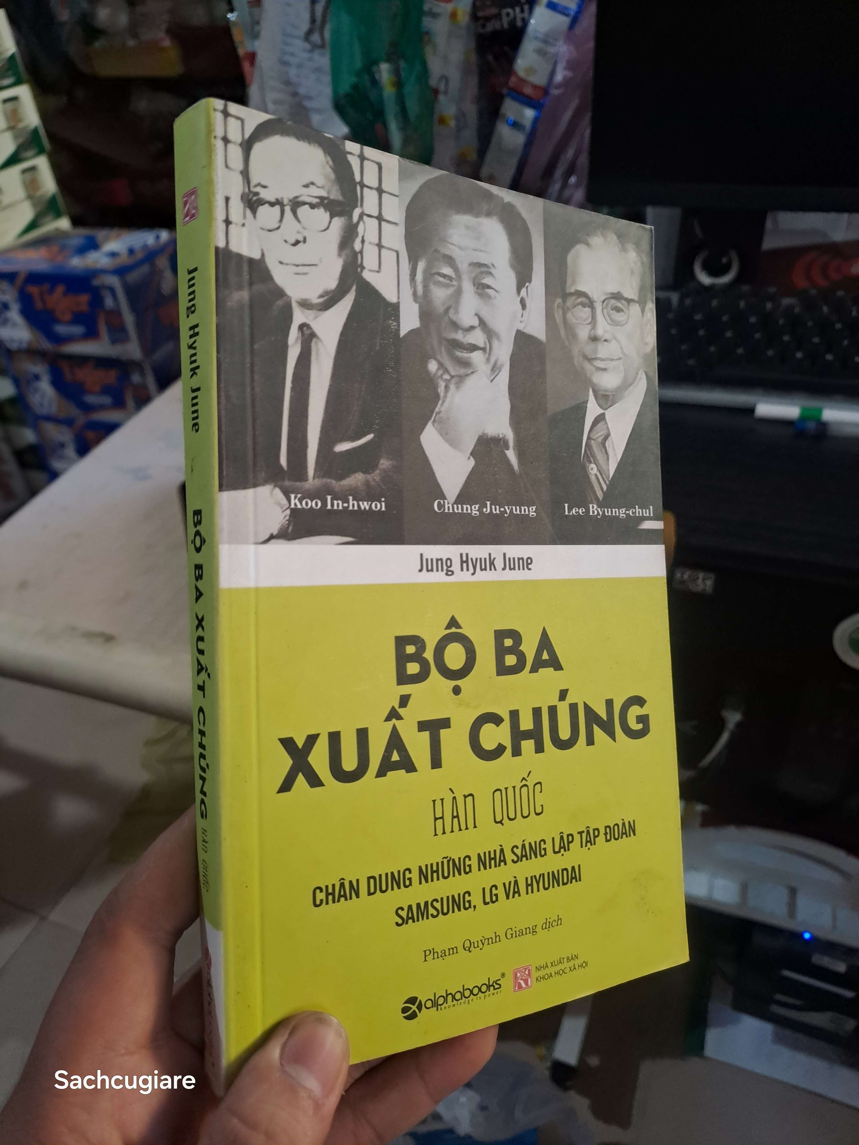 Bộ Ba Xuất Chúng Hàn Quốc - Jung Hyuk June 2016 mới 90% ố nhẹ Sách văn học HCM1004 (NSX)