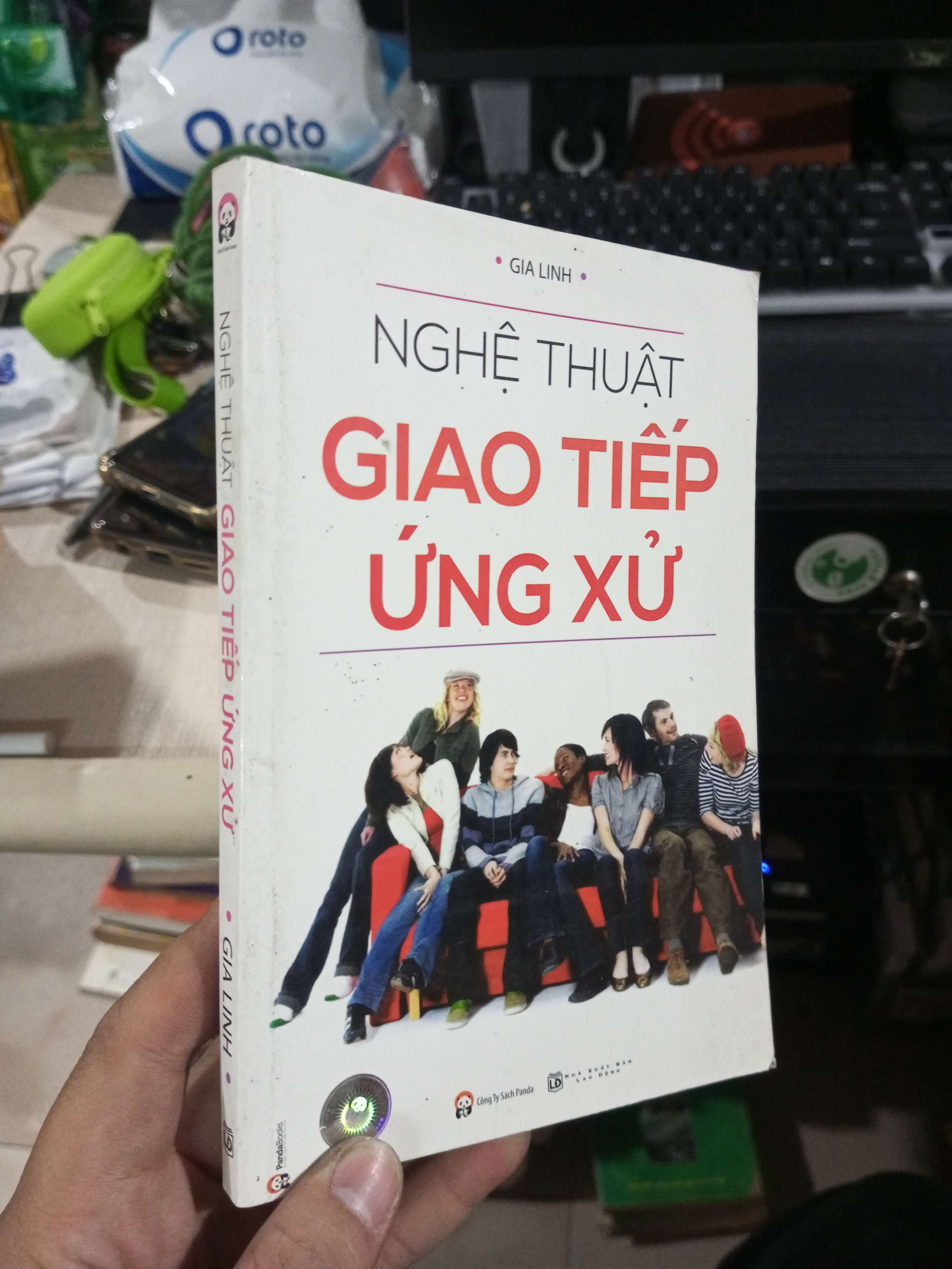 Nghệ Thuật Giao Tiếp Ứng Xử - Gia Linh 2015 mới 80% ố nhẹ Sách kỹ năng HCM1004 (NSX)