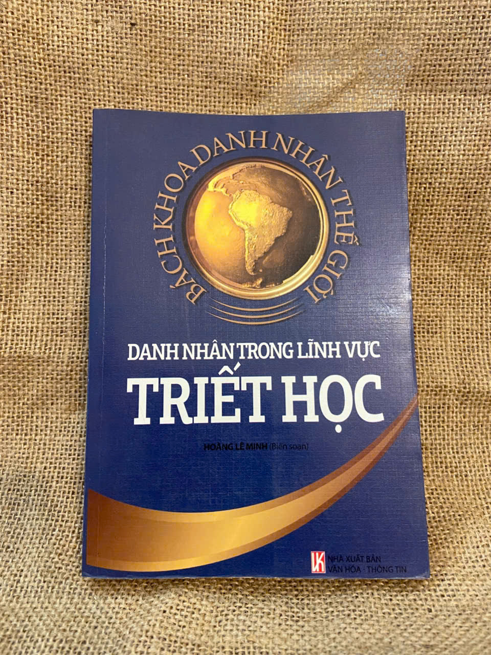 Danh nhân trong lĩnh vực Triết học 2011 mới 80% có chữ ký và vết note của chủ sở hữu cũ, không ảnh hưởng nội dung Sách Danh nhân NSX1004
