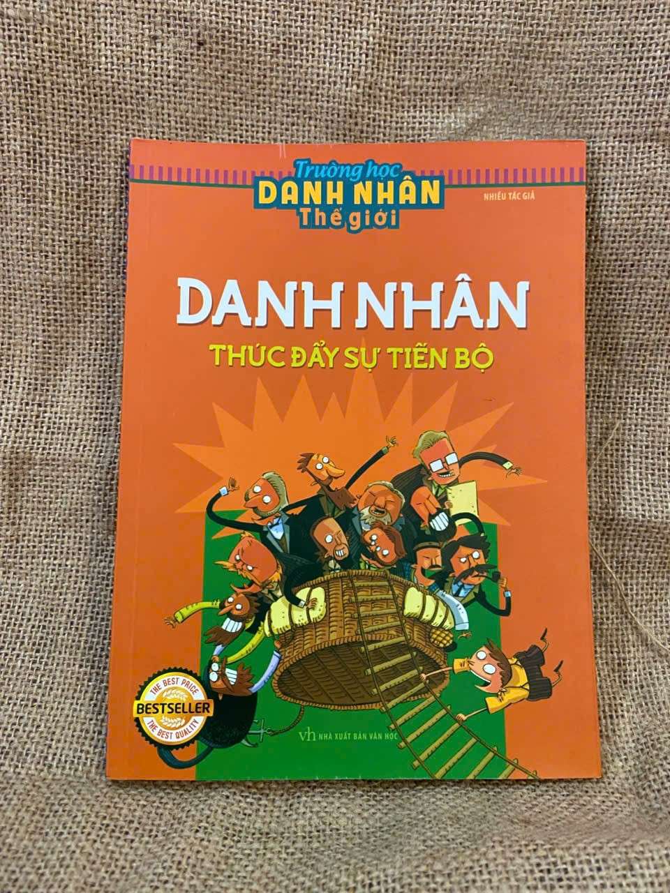 Danh nhân thúc đẩy sự tiến bộ 2015 mới 90% Sách Danh nhân NSX1004