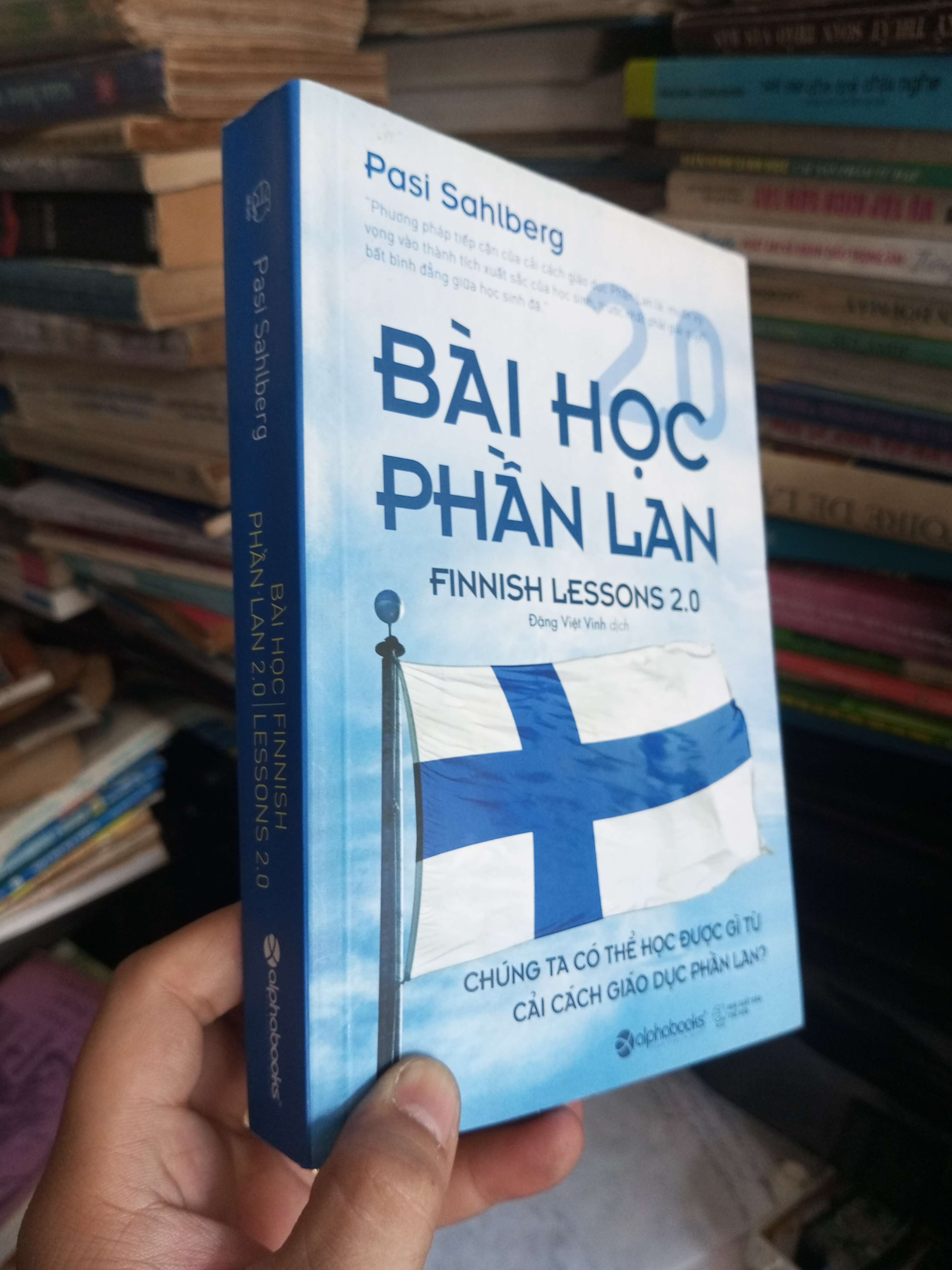 Bài học Phần Lan mới 90% Sách kiến thức tổng hợp KSX1004