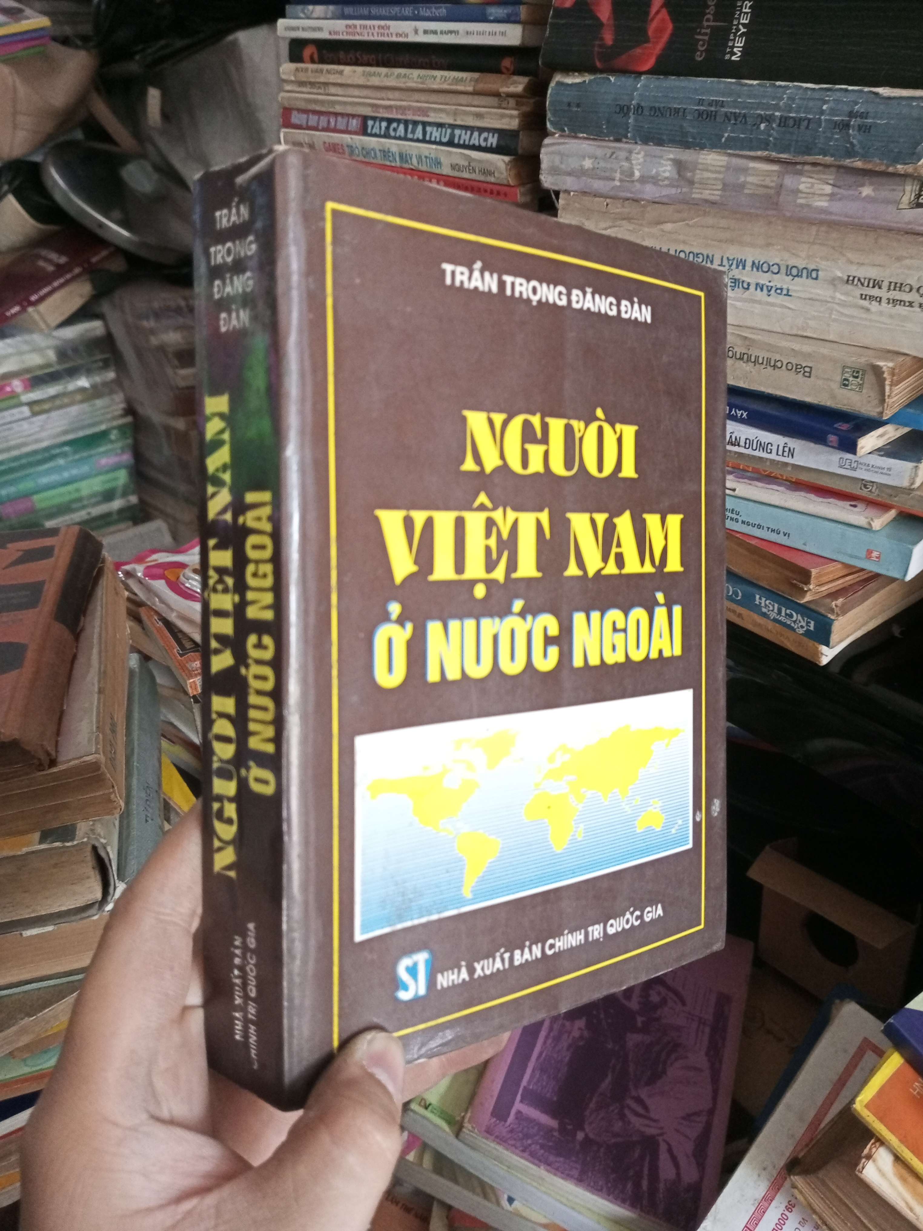 Người Việt Nam ở nước ngoài 1997 Văn học Việt Nam KSX1004