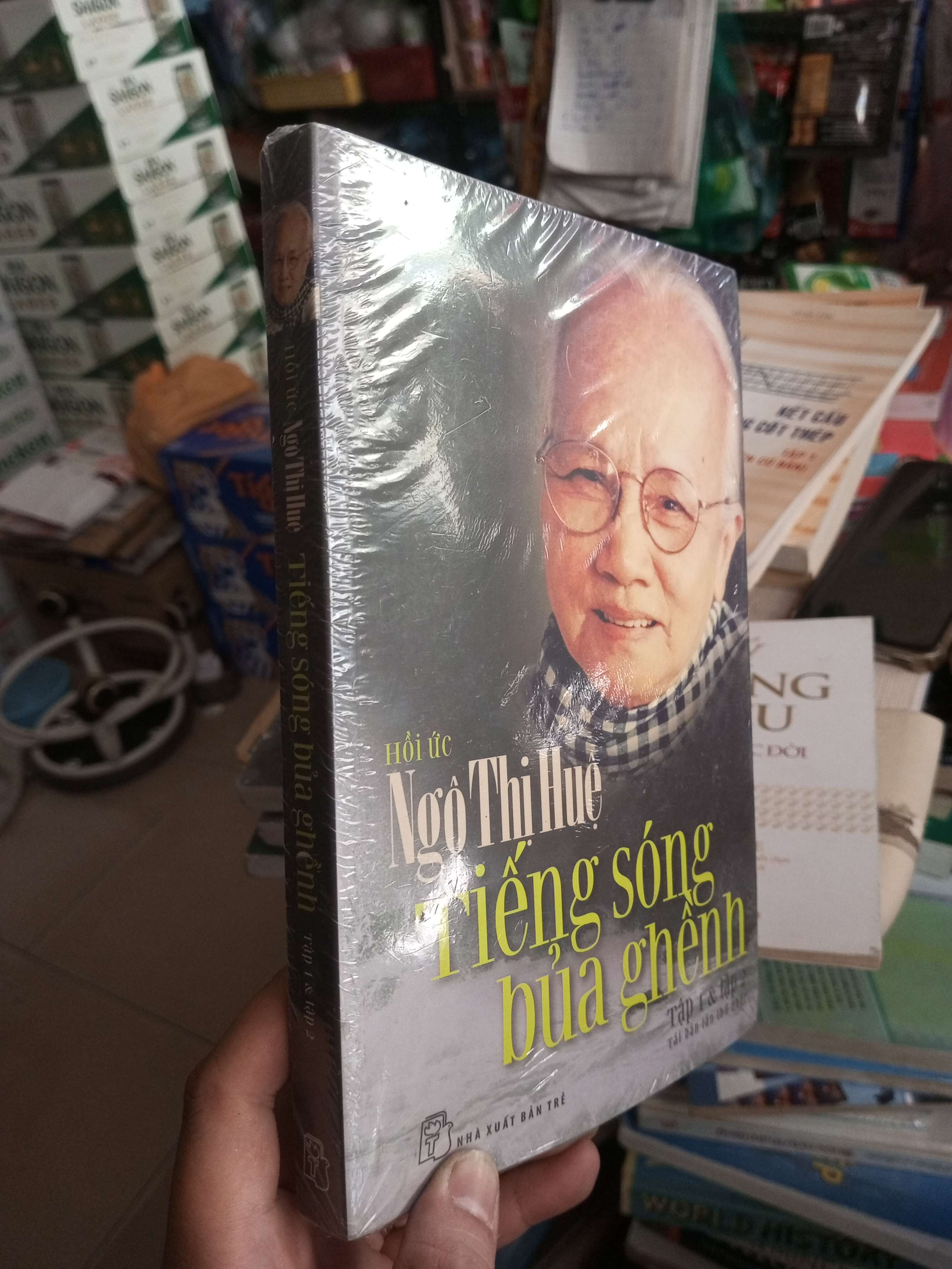 Tiếng Sóng Bủa Ghềnh (Tập 1 & Tập 2) - Ngô Thị Huệ mới 90% ố có seal Văn học Việt Nam HCM1004