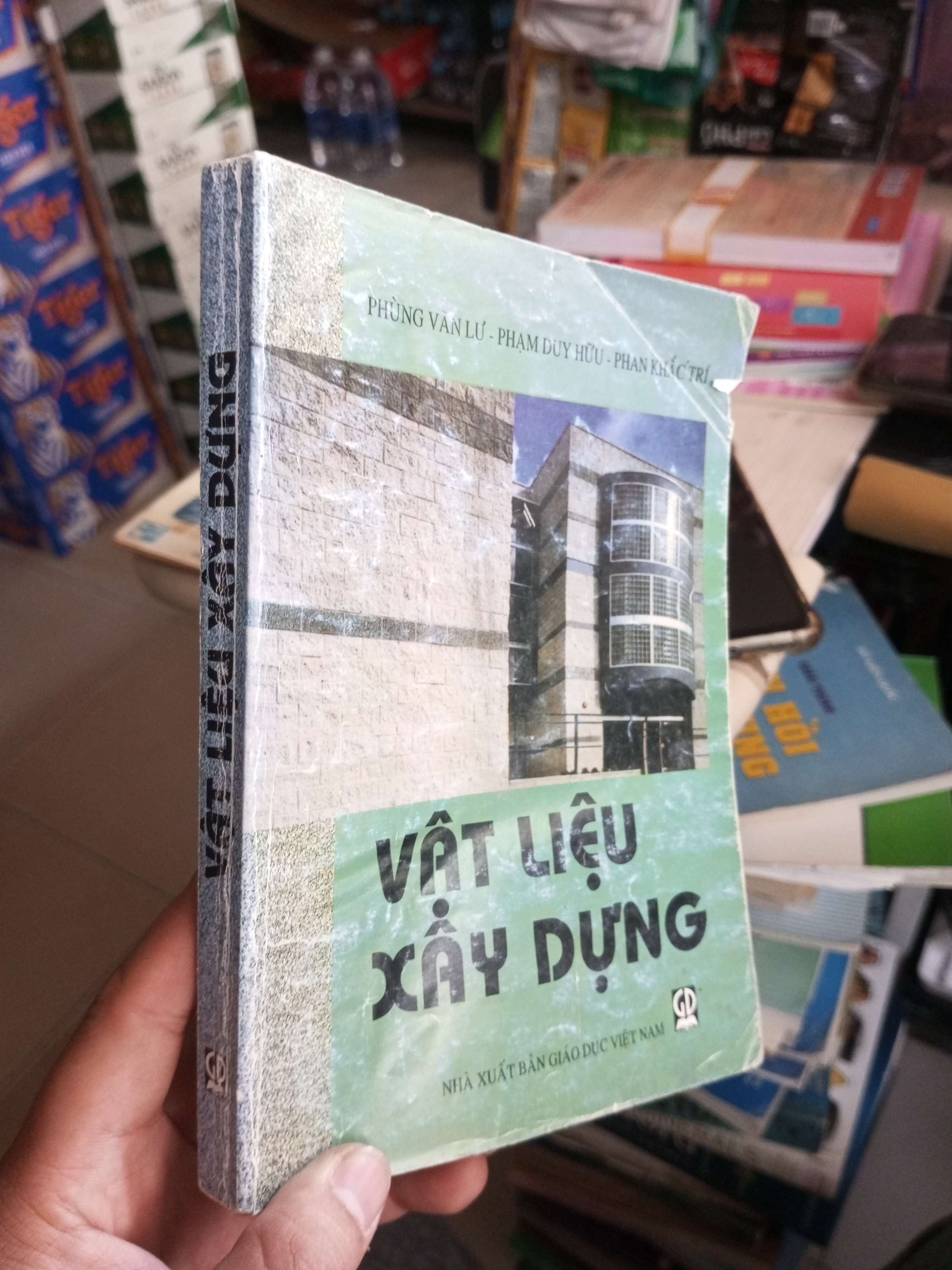 Vật Liệu Xây Dựng - Phùng Văn Lự, Phạm Duy Hữu, Phan Khắc Trí 2010 mới 80% ố có gạch highlight ít Giáo trình đại học - cao đẳng HCM1004 (NSX)