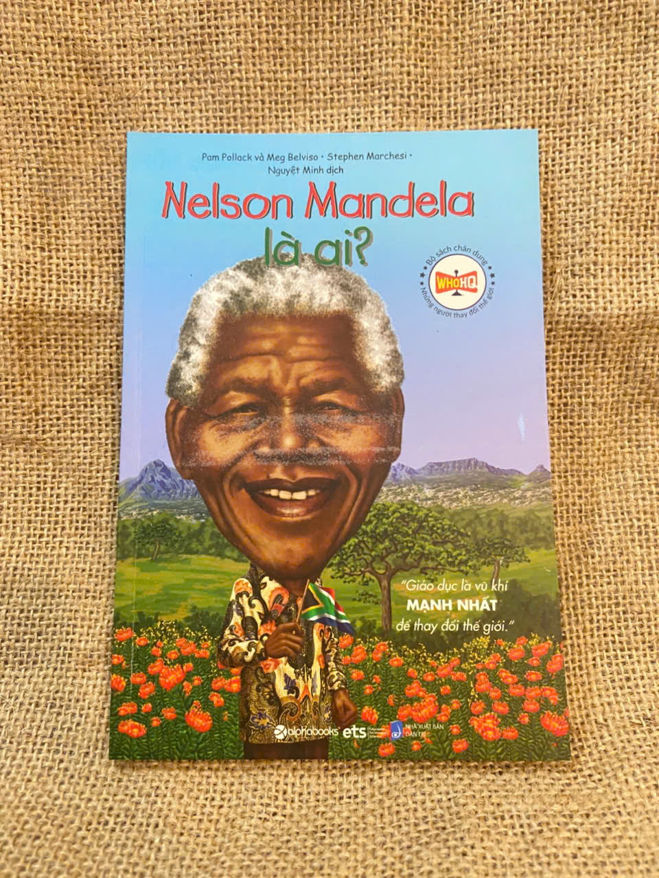 Nelson Mandela là ai? 2020 mới 90% có chữ ký và note của chủ cũ, không ảnh hưởng nội dung Sách Danh nhân NSX1004