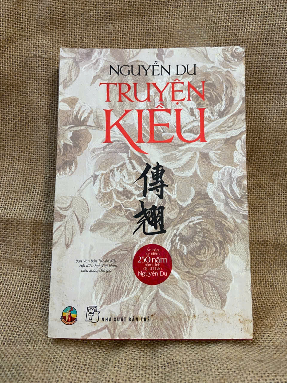 Truyện Kiều - Nguyễn Du 2015 mới 80% ố, có chữ ký của chủ sở hữu cũ Văn học Việt Nam NSX1004