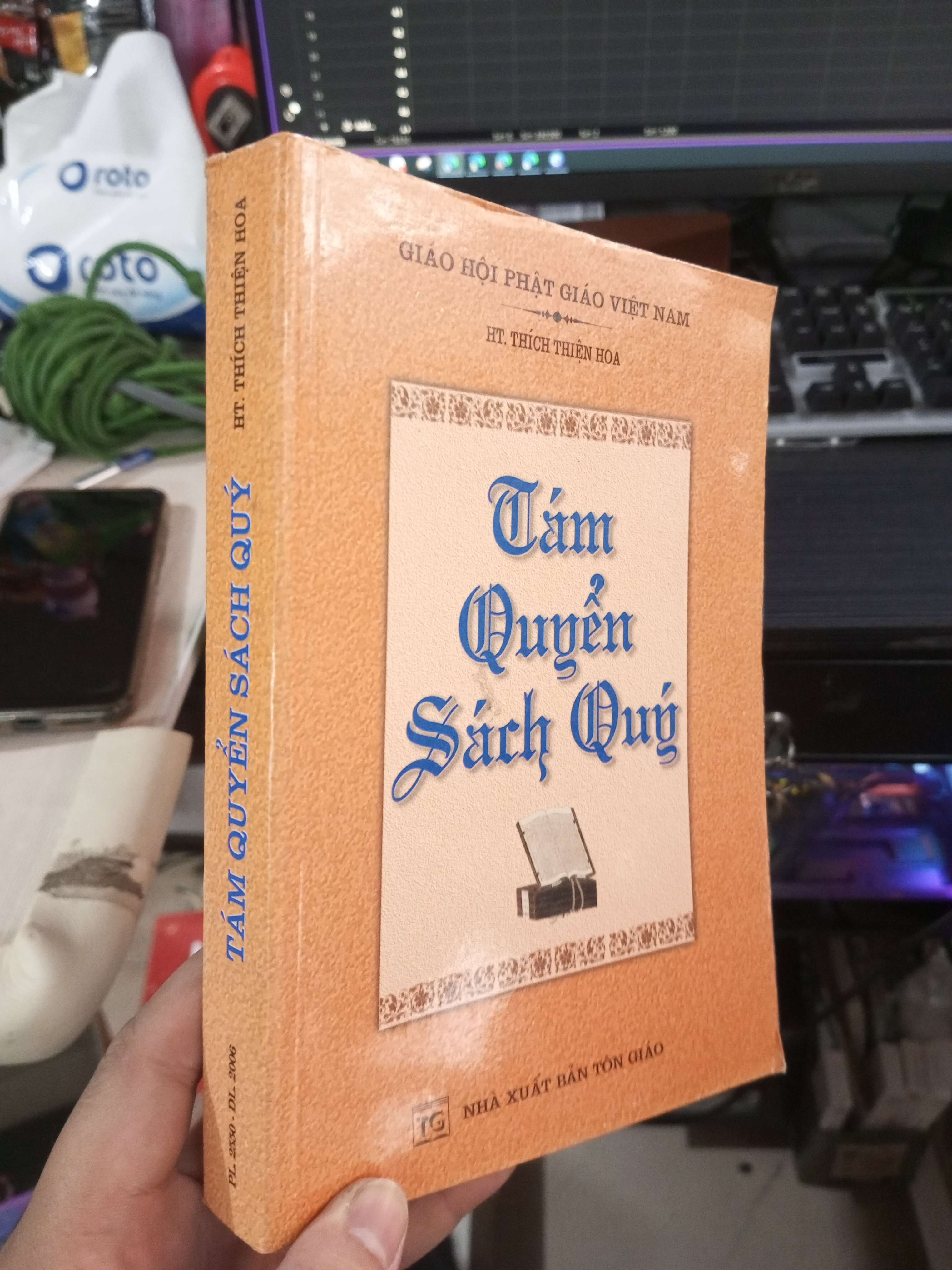 Tám Quyển Sách Quý - Thích Thiện Hoa 2006 mới 80% ố Phật giáo HCM1004 (NSX)
