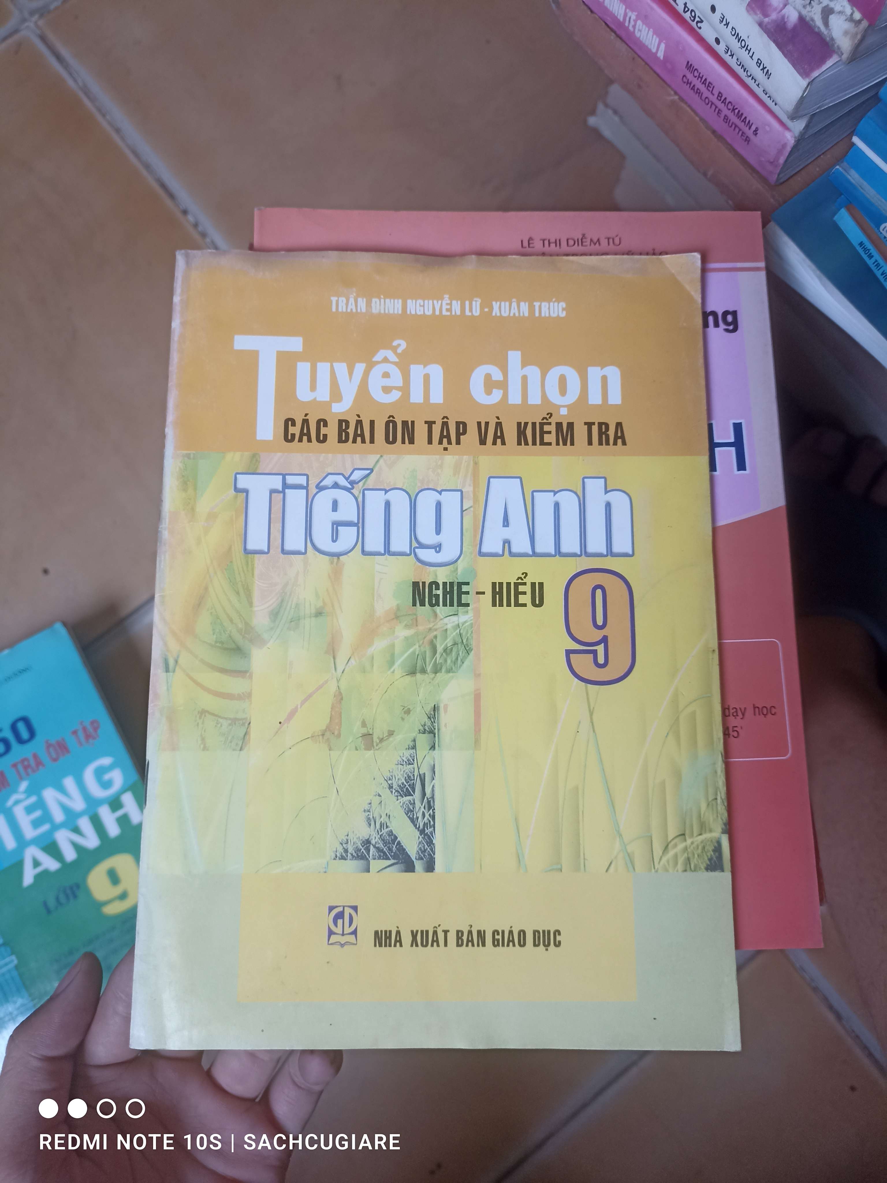 Tuyển Chọn Các Bài Ôn Tập Và Kiểm Tra Tiếng Anh 9 (Nghe - Hiểu) - Trần Đình Nguyên Lữ, Xuân Trúc 2006 (Sách tự học tiếng Anh) VAVO1304-AK3T2