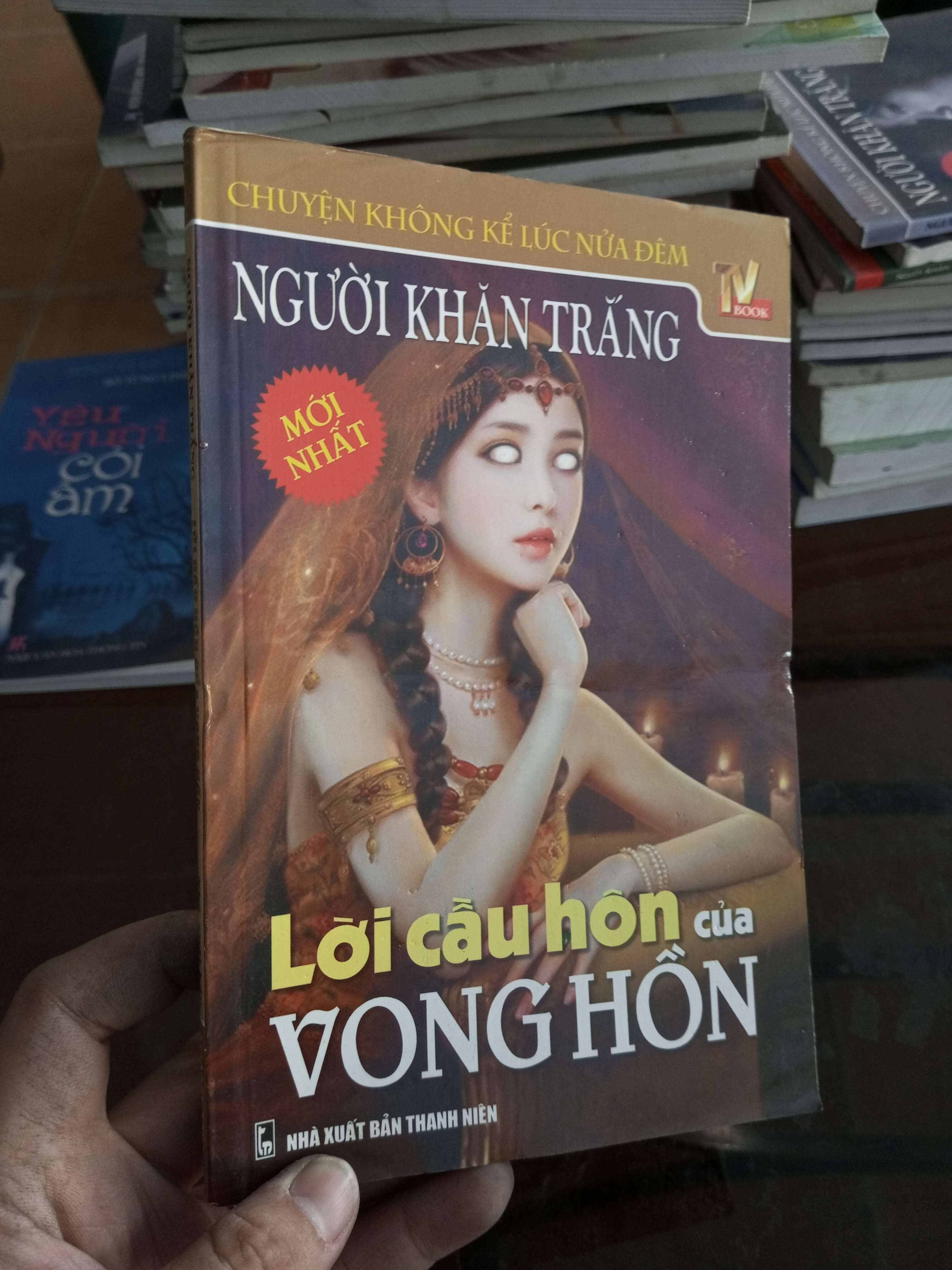 Lời cầu hôn của vong hồn - Người Khăn Trắng 2012 (Truyện kinh dị) VAVO1304-A0