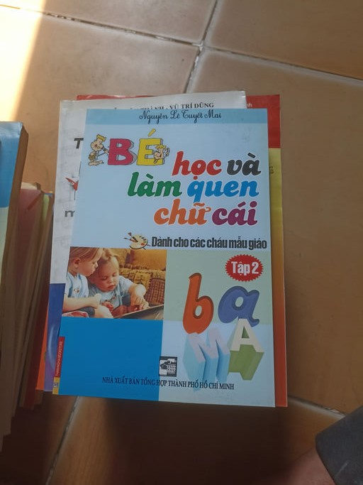 Bé học và làm quen chữ cái tập hai - Tuyết Mai 2008 (Giáo khoa) VAVO1304-AK3ST2
