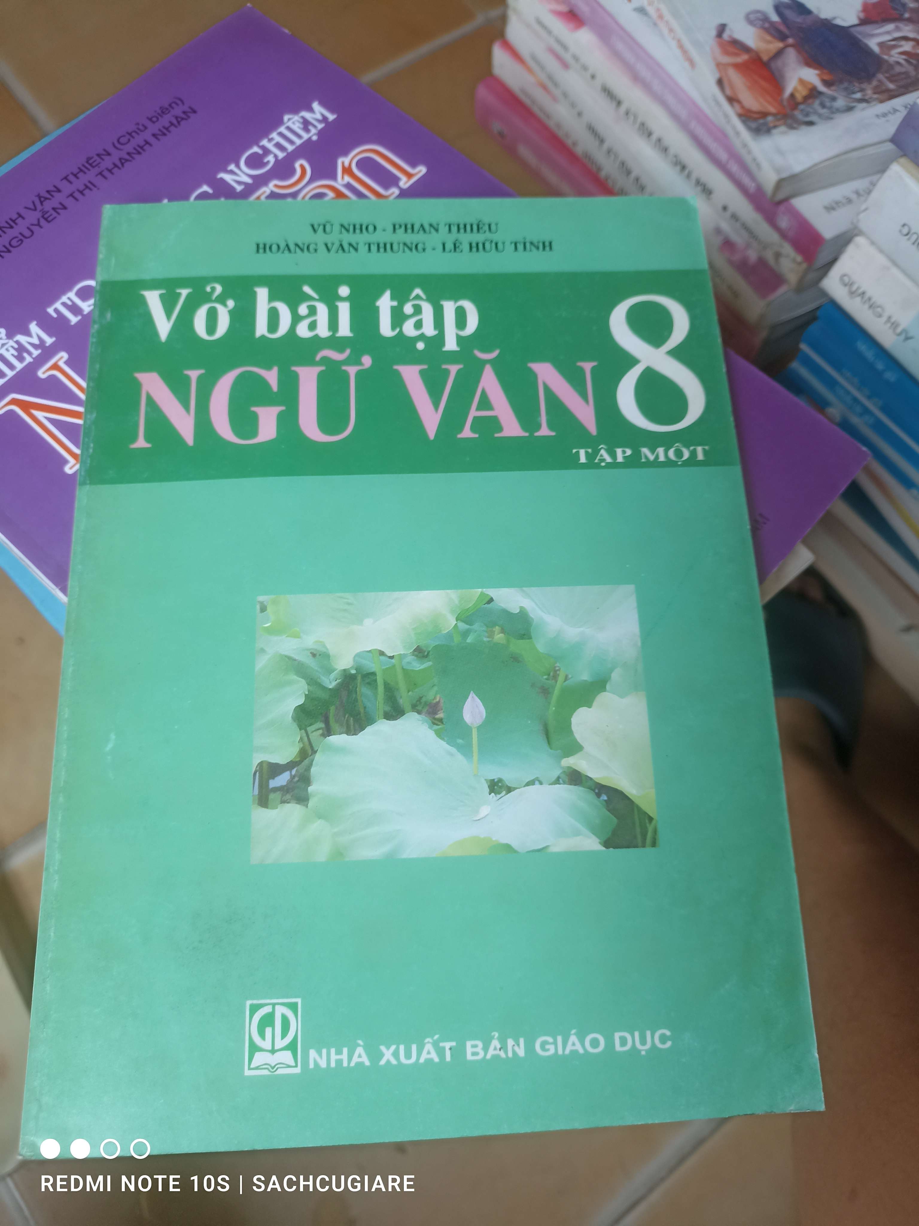 Vở Bài Tập Ngữ Văn 8 (Tập 1) - Vũ Nho, Phan Thiều, Hoàng Văn Thung, Lê Hữu Tỉnh 2005 (Tham khảo - luyện thi) VAVO1304-AK3T3