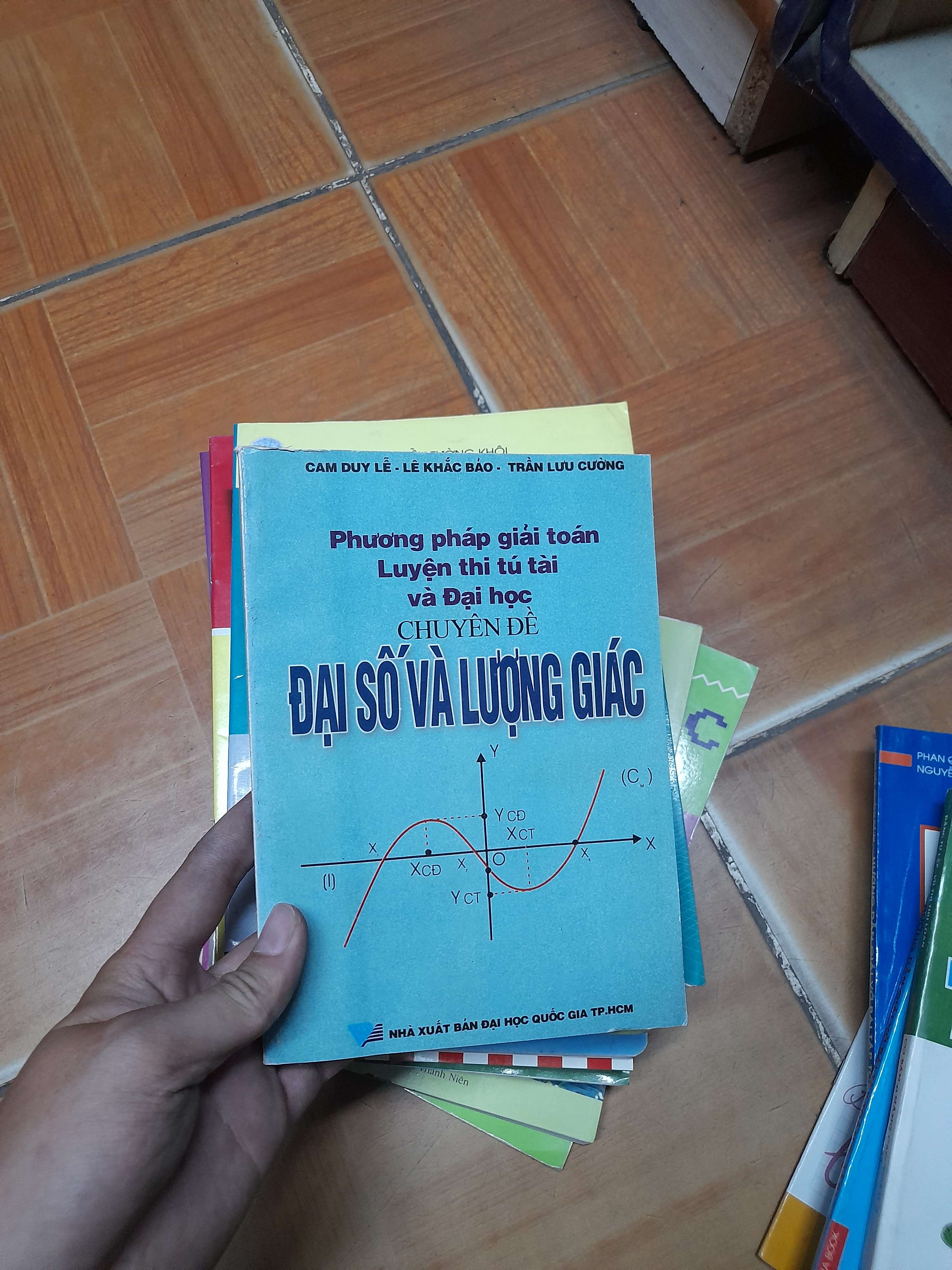 Phương Pháp Giải Toán Luyện Thi Tú Tài Và Đại Học Chuyên Đề Đại Số Và Lượng Giác - Cam Duy Lễ, Lê Khắc Bảo, Trần Lưu Cường 2001 (Tham khảo - luyện thi) VAVO1304-AK3ST1
