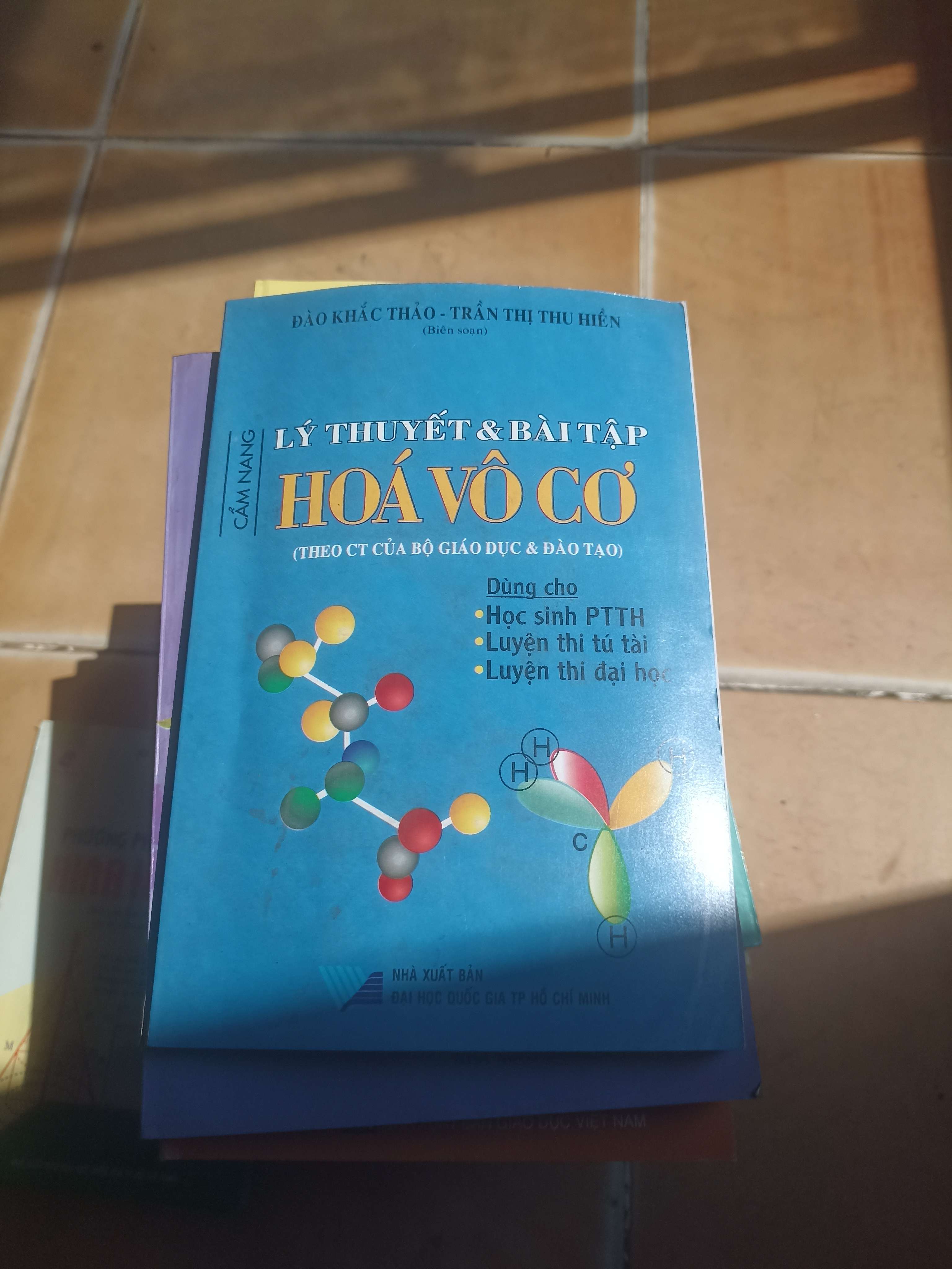 Lý Thuyết & Bài Tập Hoá Vô Cơ – Đào Khắc Thảo, Trần Thị Thu Hiền 2006 (Giáo khoa) VAVO1304-AK3ST2