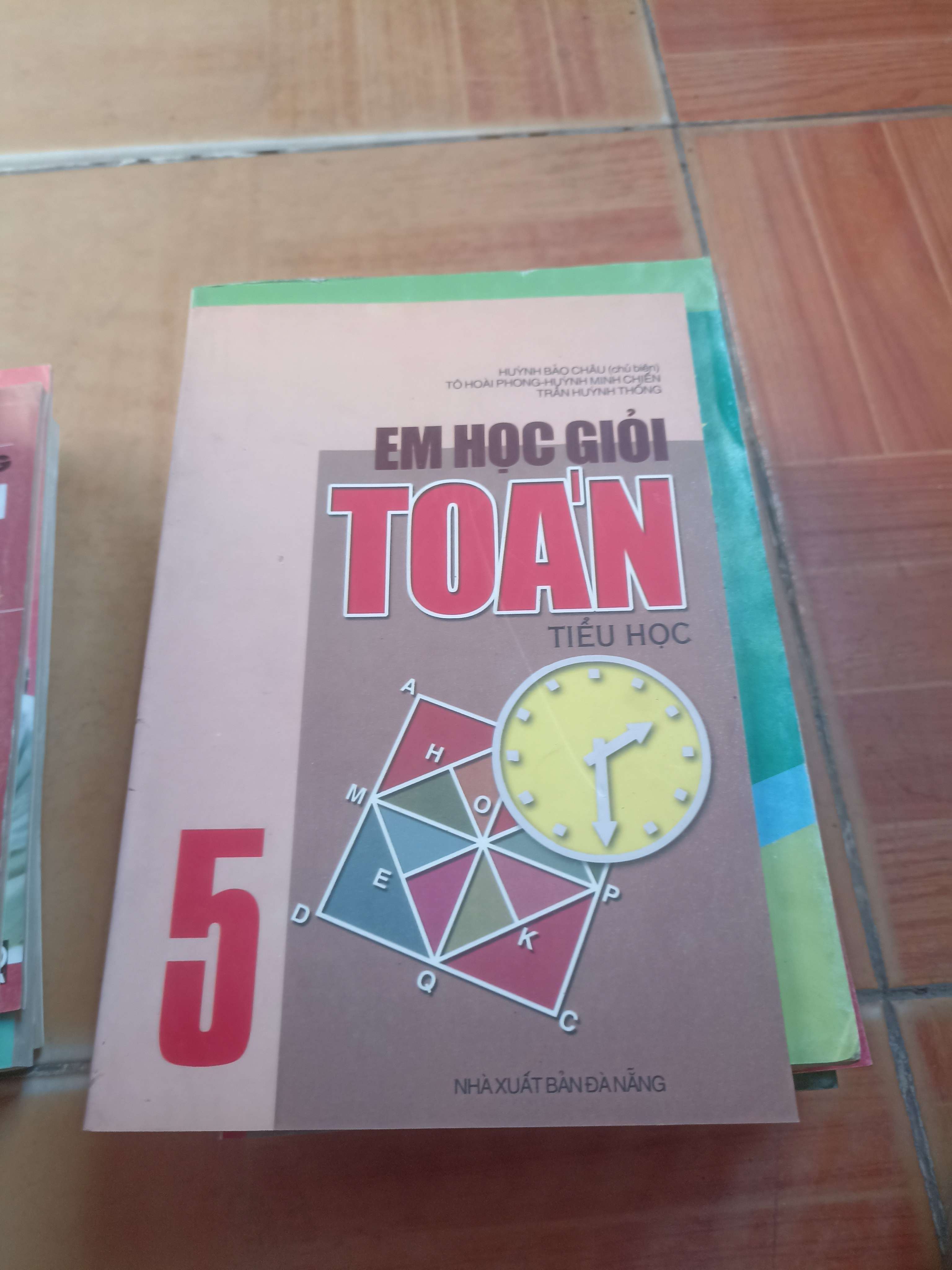 Em học giỏi toán tiểu học 5 - Bảo Châu 2006 (Giáo khoa) VAVO1304-AK3ST4
