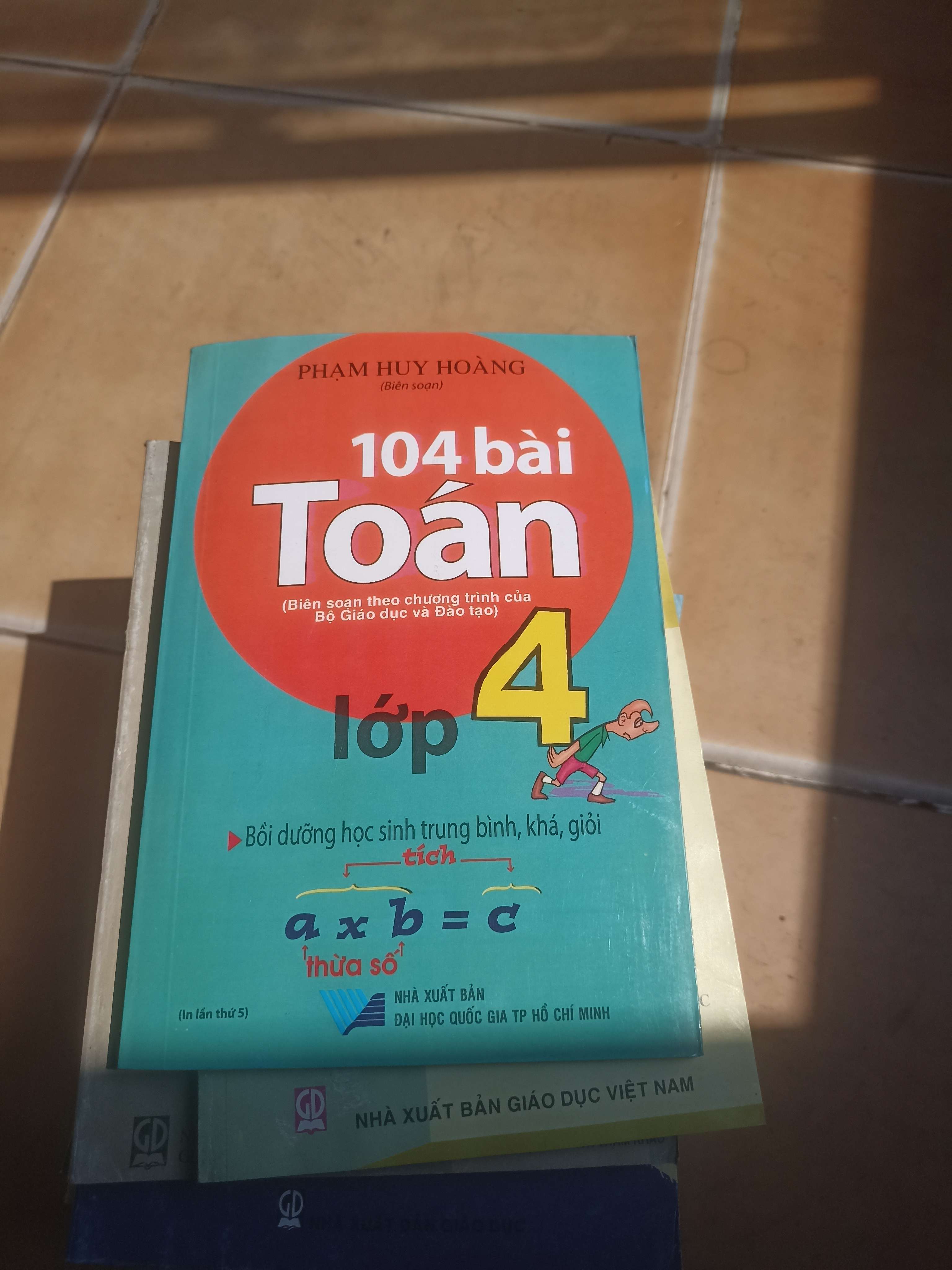 104 Bài Toán Lớp 4 – Phạm Huy Hoàng 2010 (Tham khảo - luyện thi) VAVO1304-AK3ST2