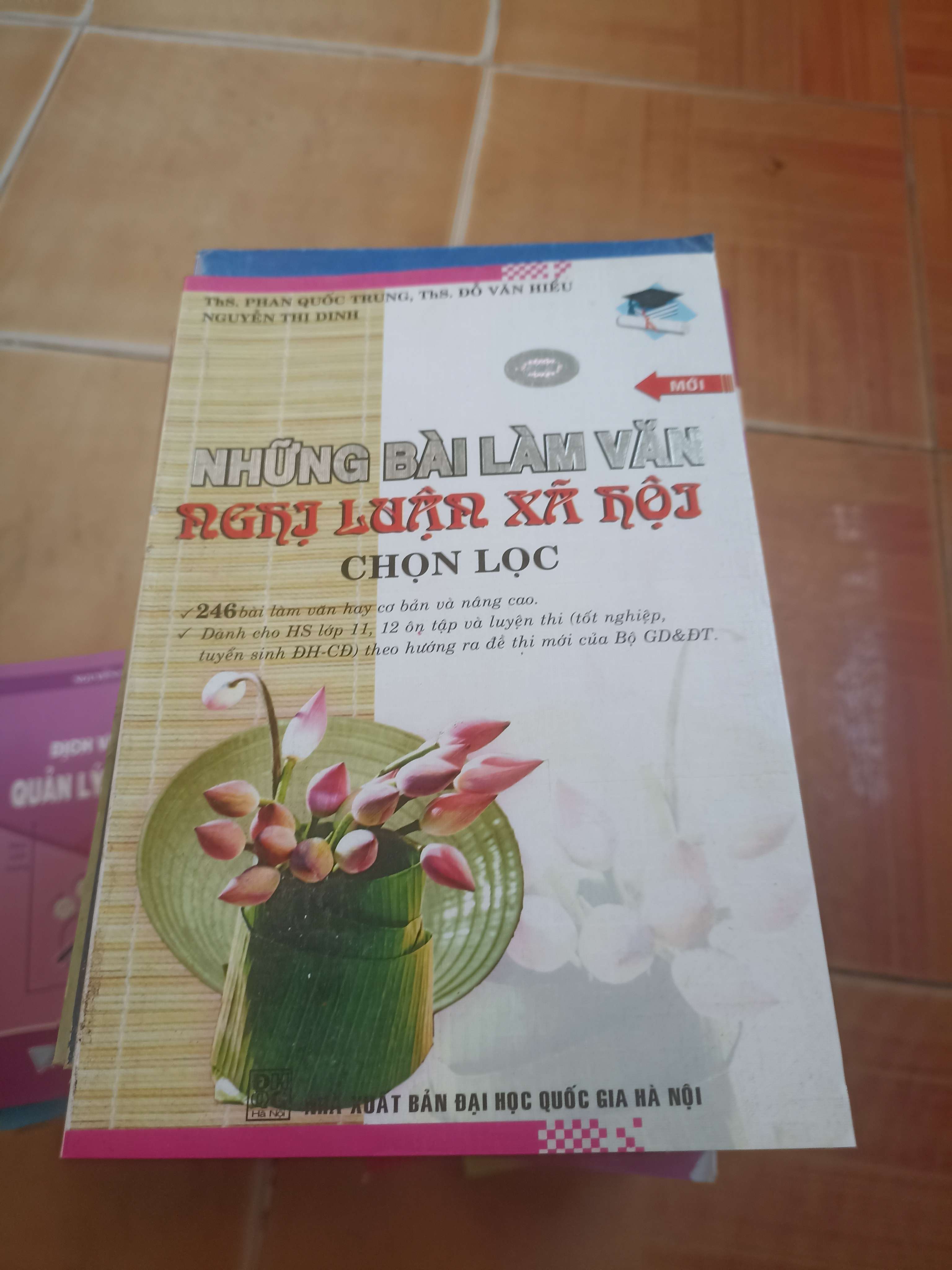 Những bài làm văn nghị luận xã hội chọn lọc - Thị Dinh 2012 (Tham khảo - luyện thi) VAVO1304-AK4T1