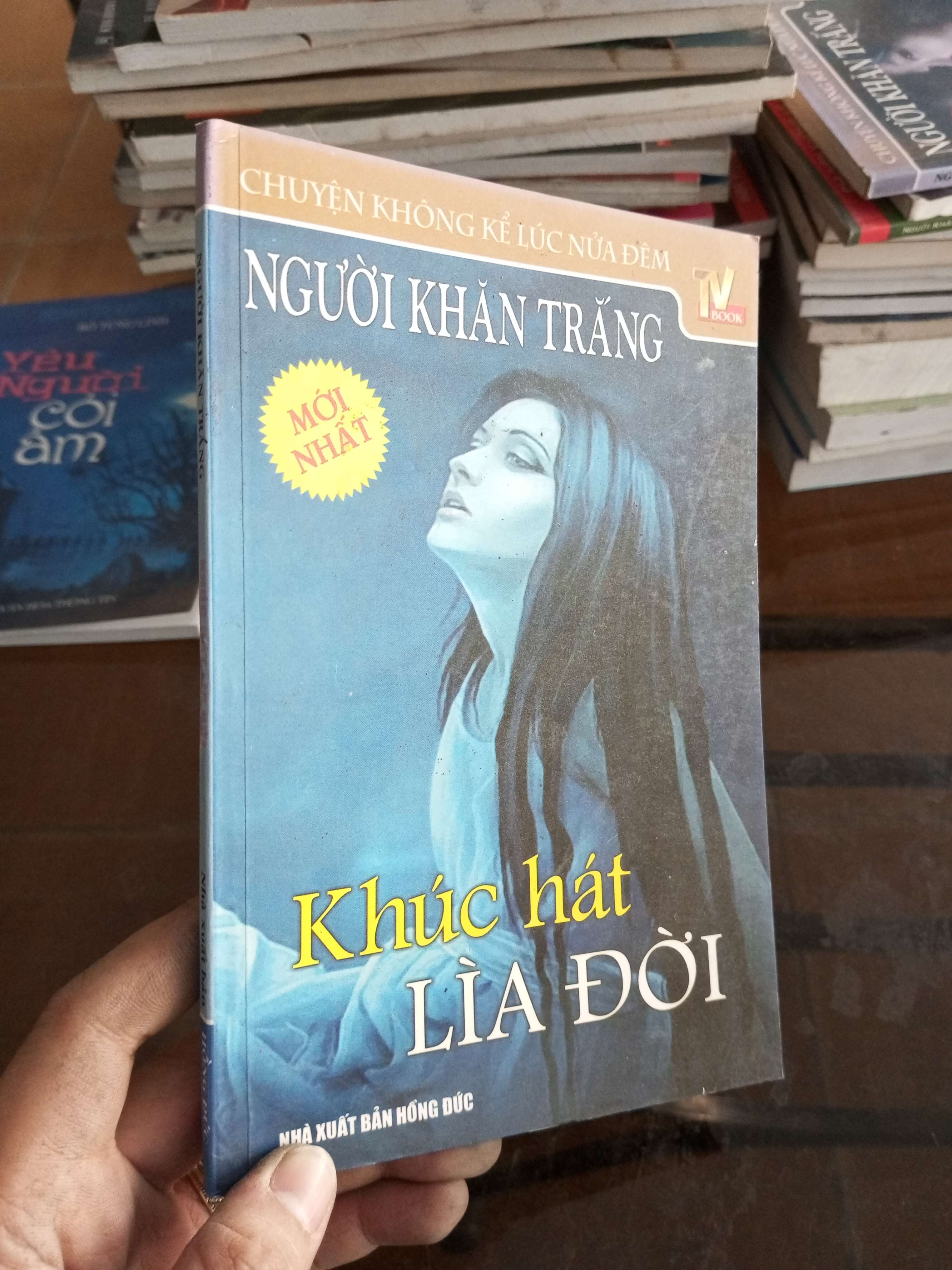 Khúc hát lìa đời - Người Khăn Trắng 2013 (Truyện kinh dị) VAVO1304-A0