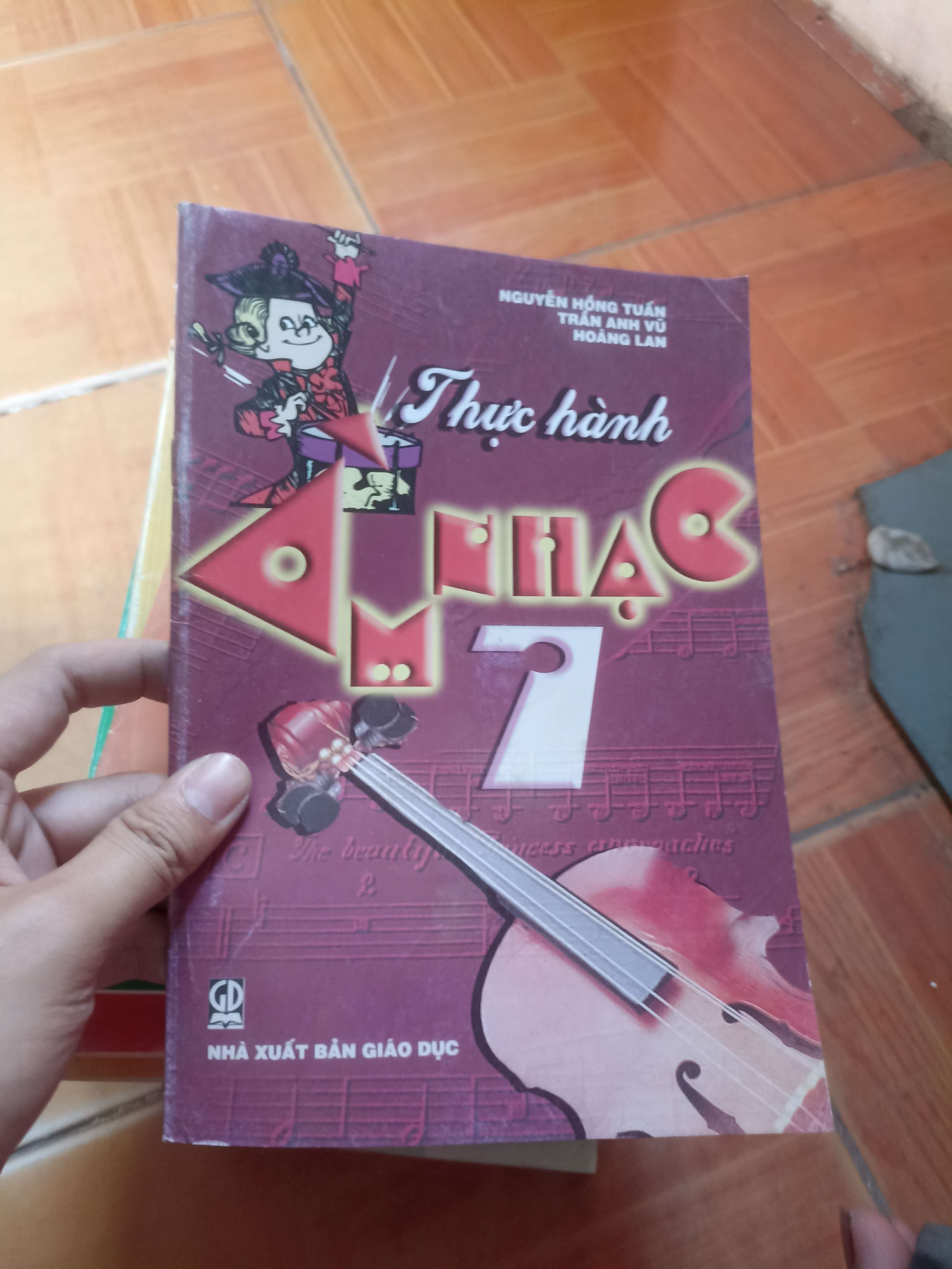 Thực hành âm nhạc 7 - Hồng Tuấn 2006 (Giáo khoa) VAVO1304-AK3ST3