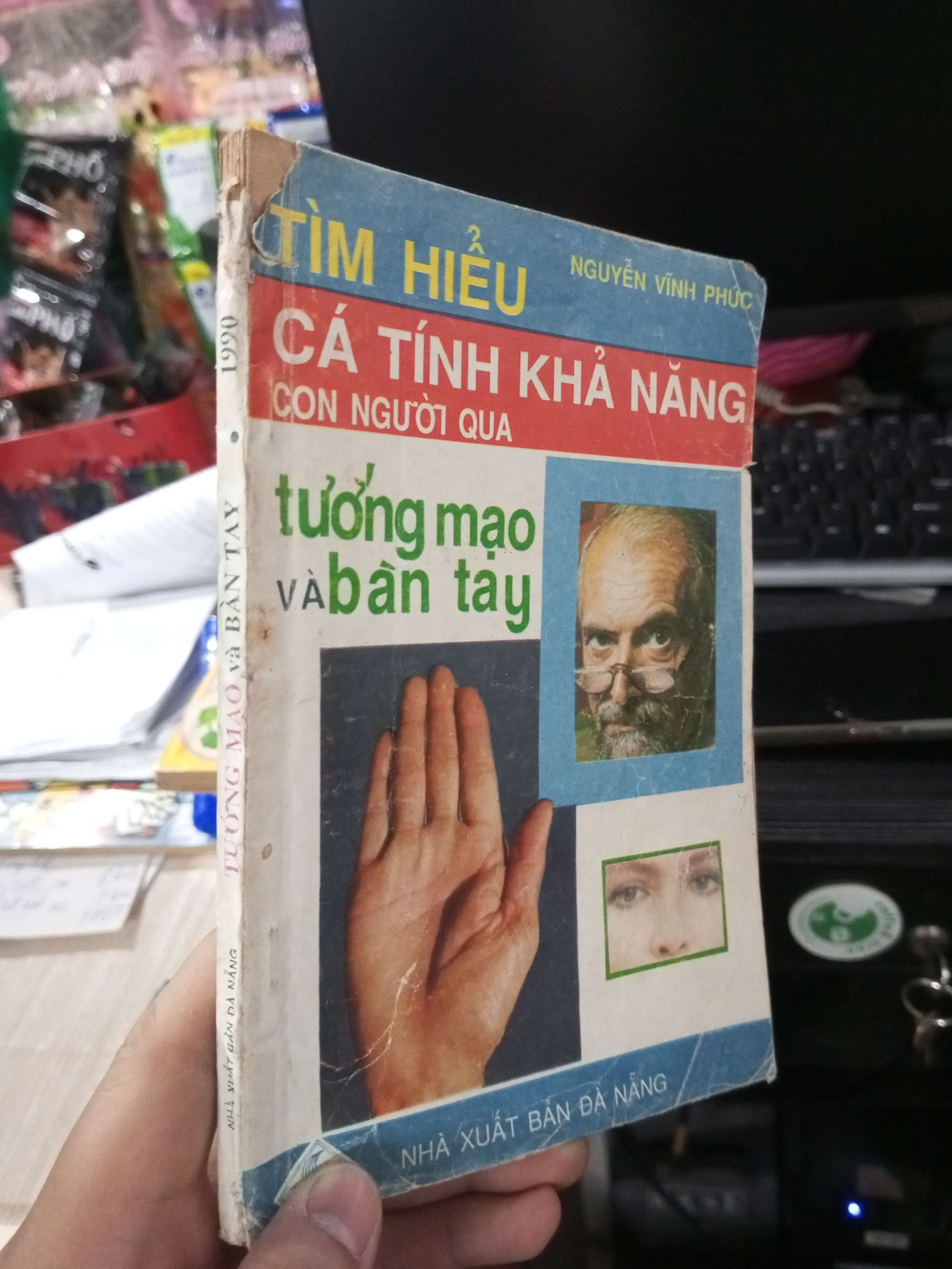 Tìm Hiểu Cá Tính Khả Năng Con Người Qua Tướng Mạo Và Bàn Tay - Nguyễn Vĩnh Phúc 1990 mới 70% ố rách bìa (Sách kiến thức tổng hợp) HCM1304 (NSX)