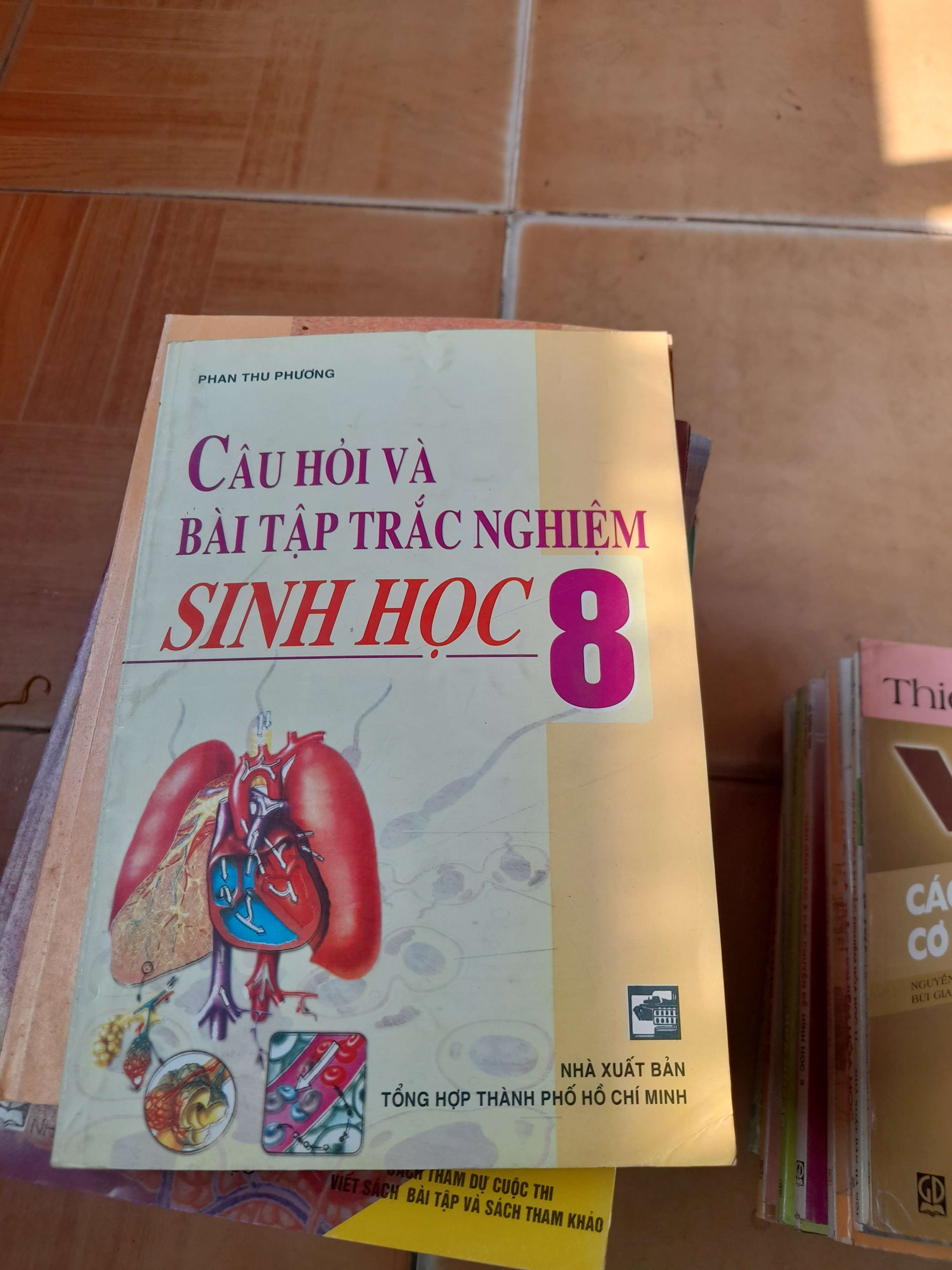 Câu Hỏi Và Bài Tập Trắc Nghiệm Sinh Học 8 - Phan Thu Phương 2005 (Tham khảo - luyện thi) VAVO1304-AK3T4