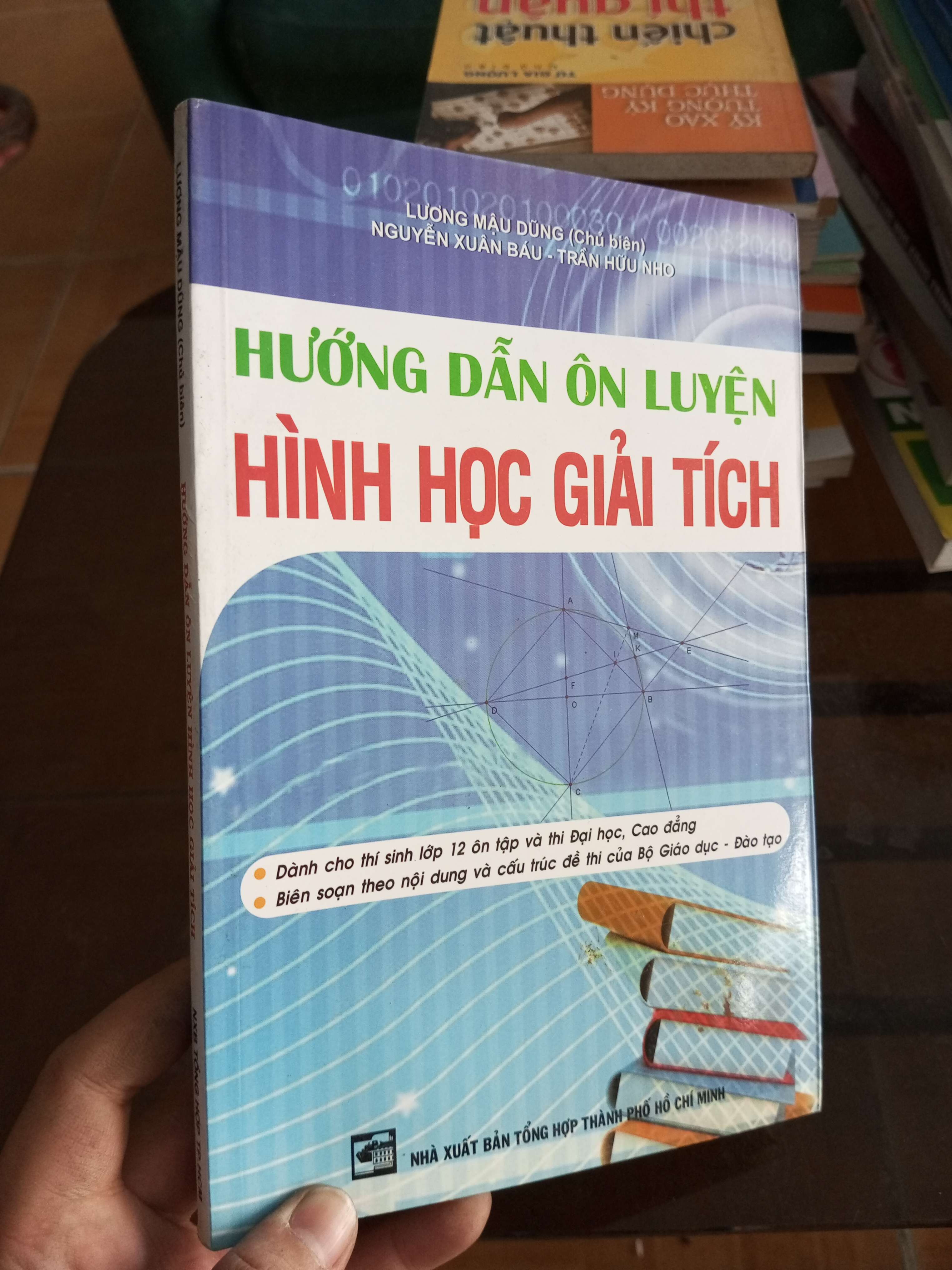 Hướng dẫn ôn luyện hình học giải tích - Mậu Dũng 2010 (Tham khảo - luyện thi) VAVO1304-A0