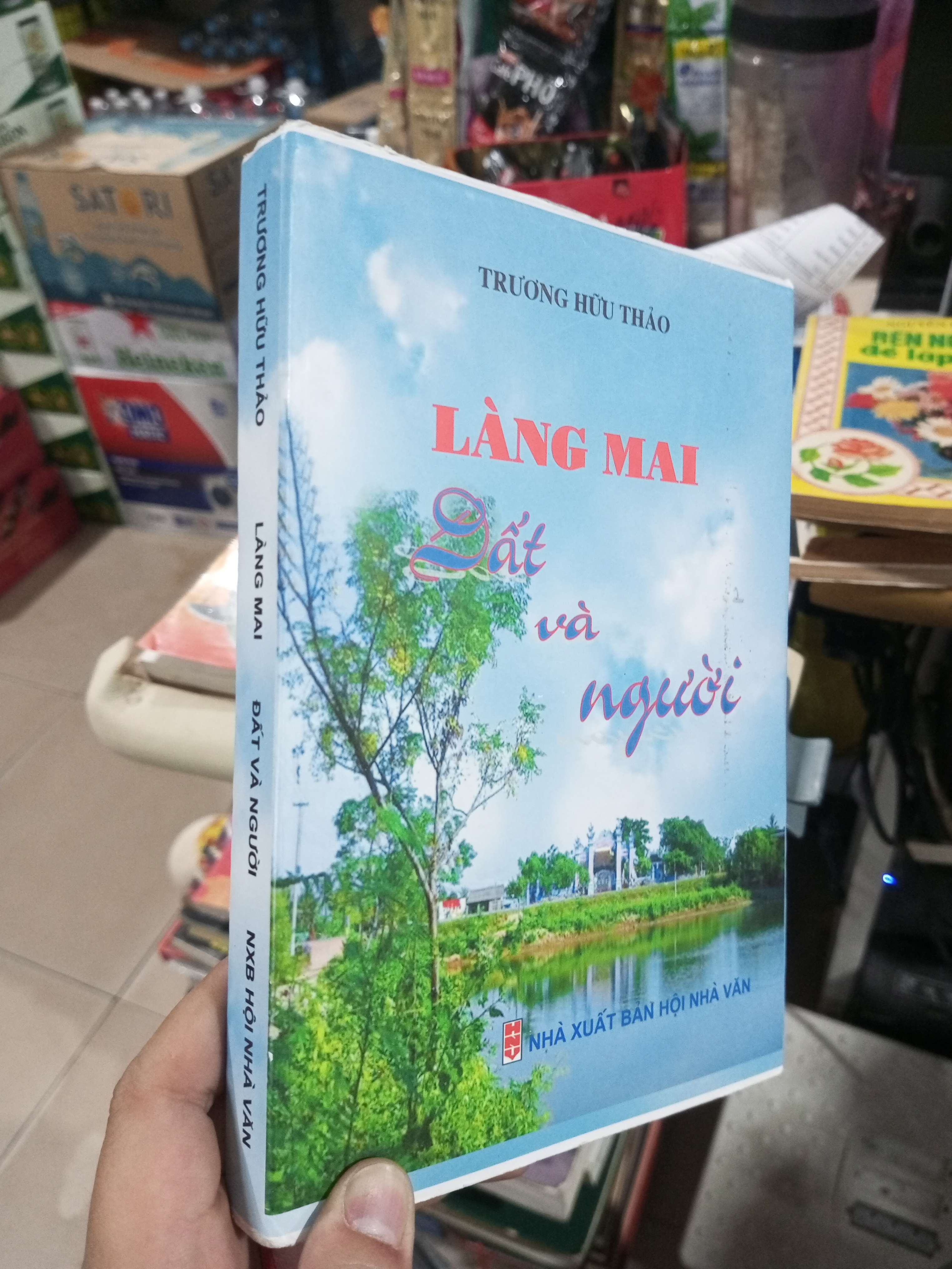 Làng Mai Đất Và Người - Trương Hữu Thảo 2011 mới 90% bìa cứng (Sách văn học) HCM1304 (NSX)
