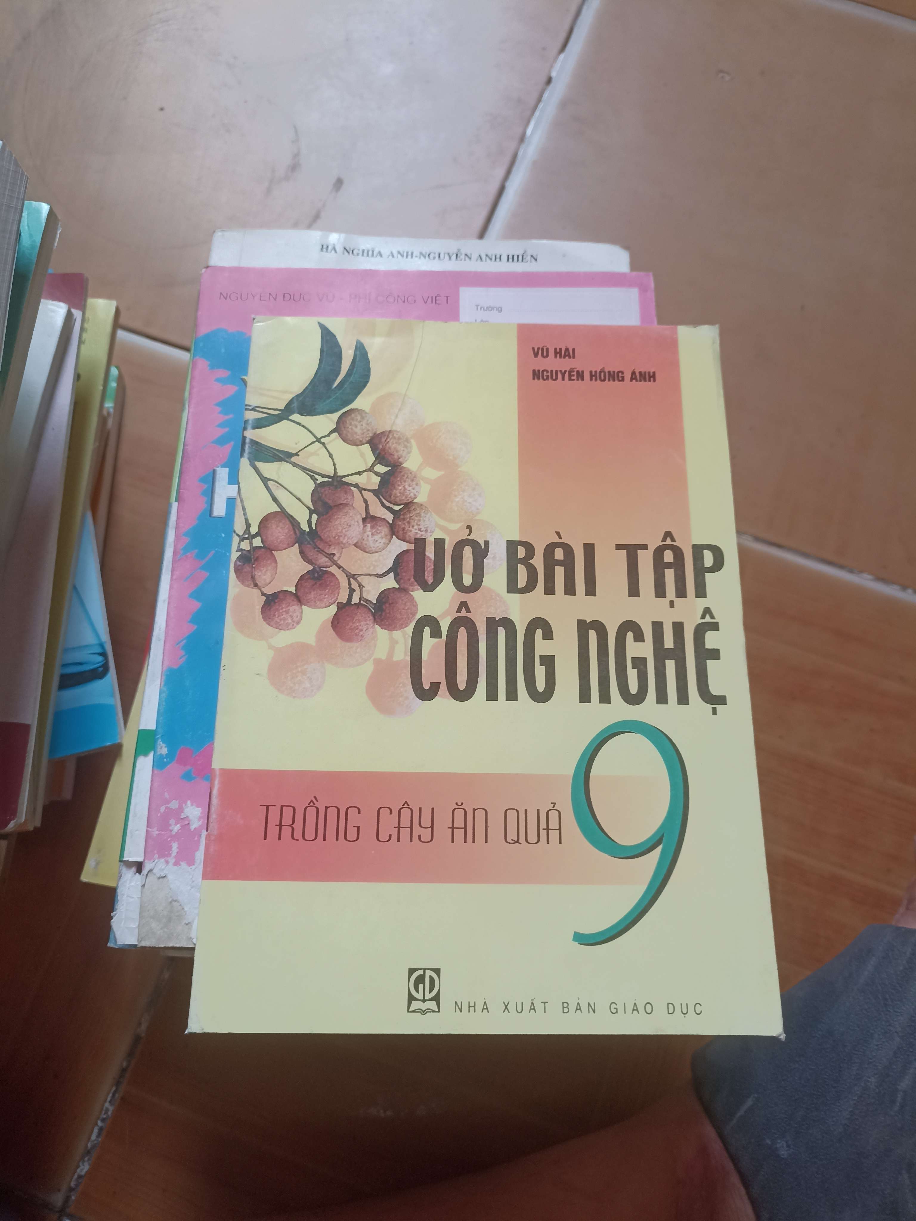 Vở bài tập công nghệ 9 - Vũ Hải 2005 (Giáo khoa) VAVO1304-AK3ST2
