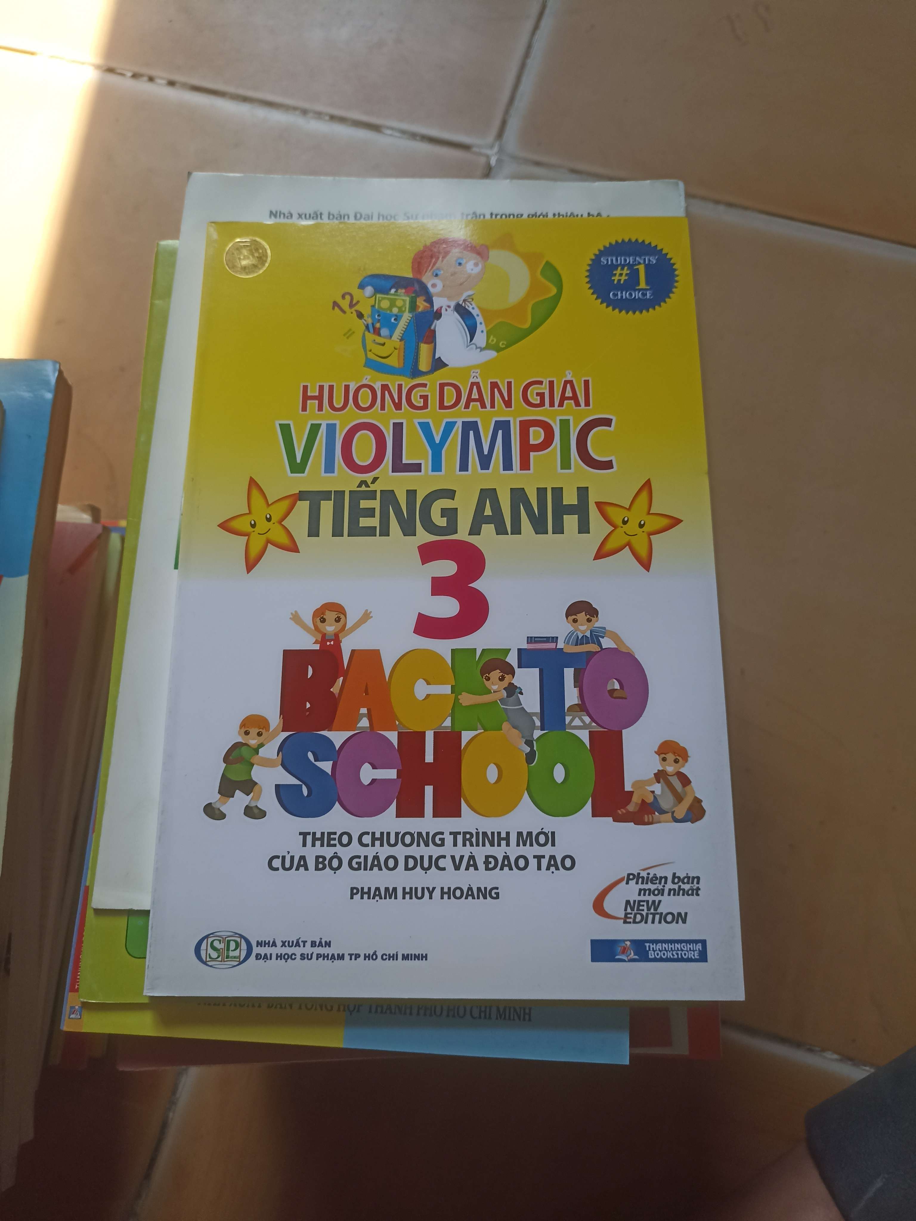 Hướng dẫn giải Violympic tiếng anh - Huy Hoàng 2014 (Tham khảo - luyện thi) VAVO1304-AK3ST2
