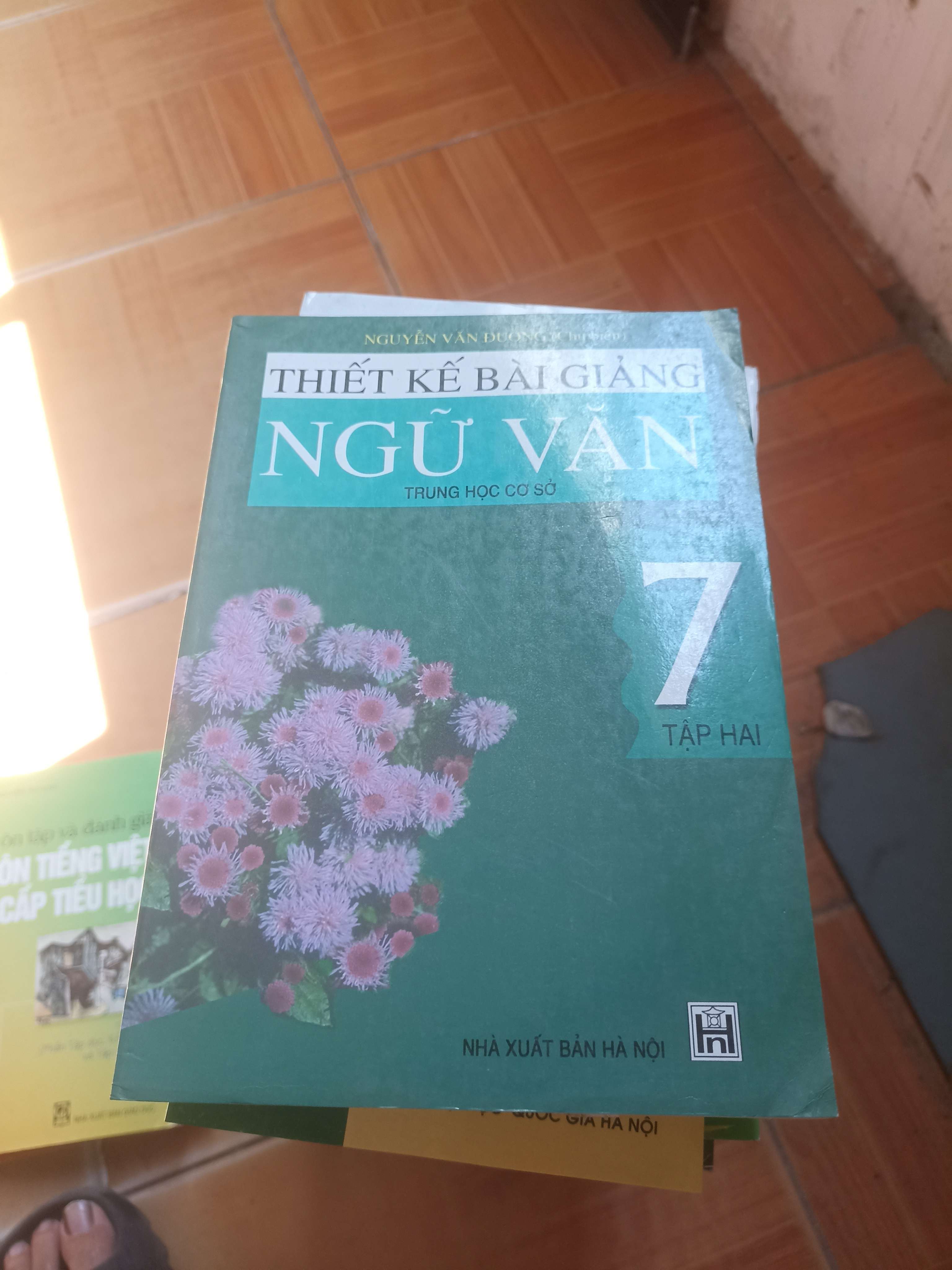 Thiết kế bài giảng ngữ văn trung học cơ sở 7 tập hai - Văn Dương 2004 (Sách giáo khoa - giáo trình) VAVO1304-AK3ST3