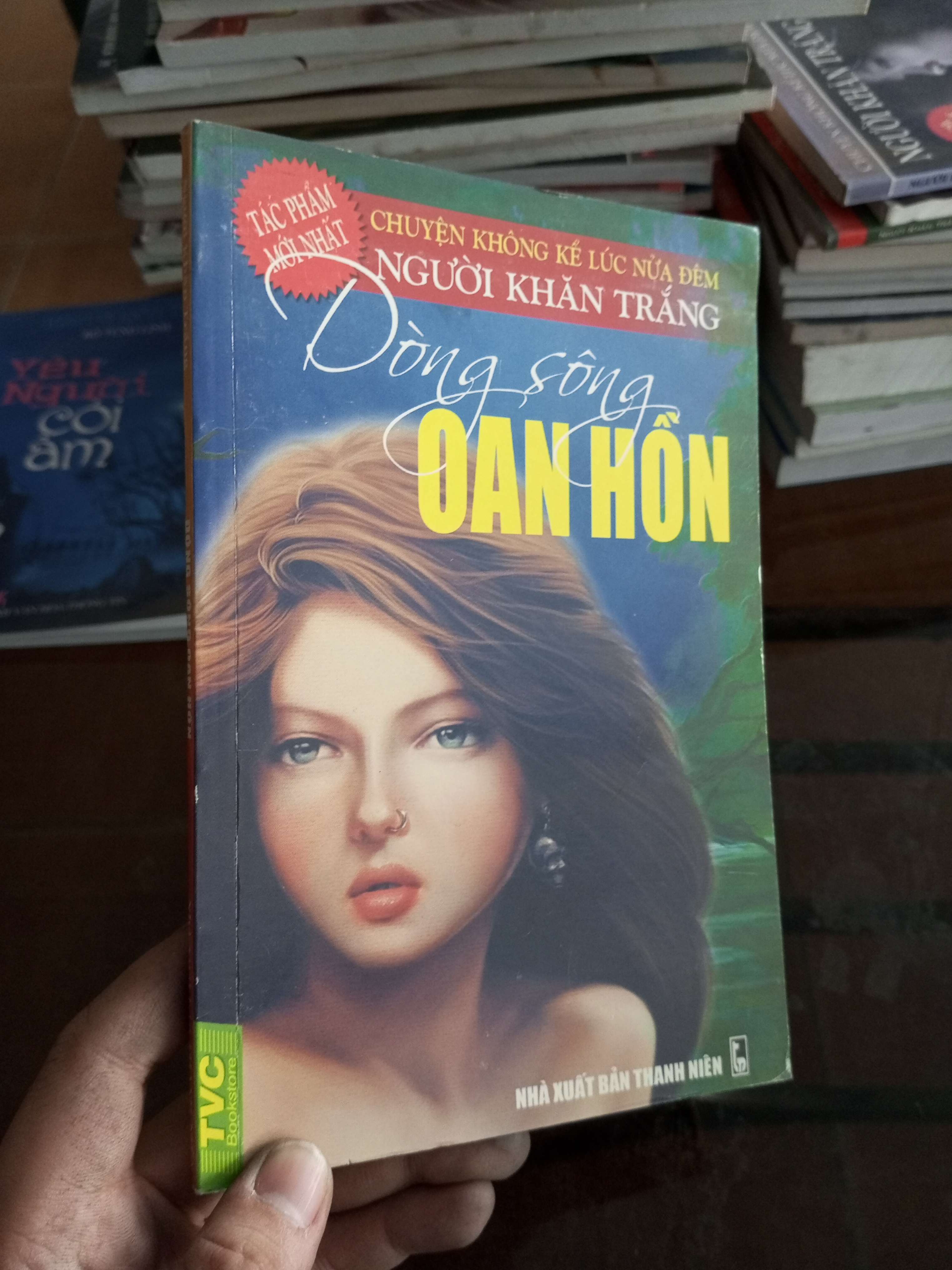 Dòng sông oan hồn - Người Khăn Trắng 2011 (Truyện kinh dị) VAVO1304-A0