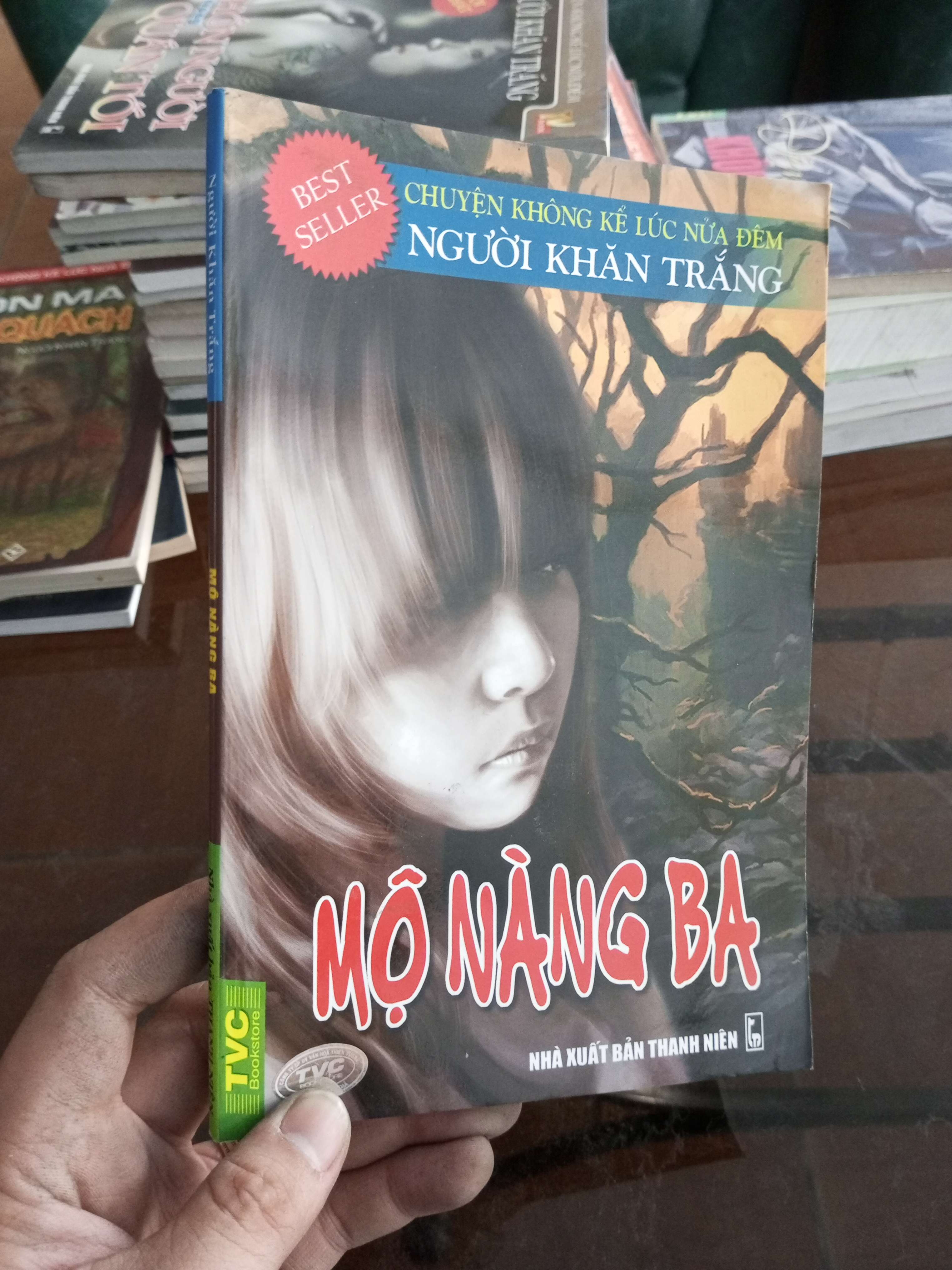 Mộ nàng ba - Người Khăn Trắng (Truyện kinh dị) VAVO1304-A0