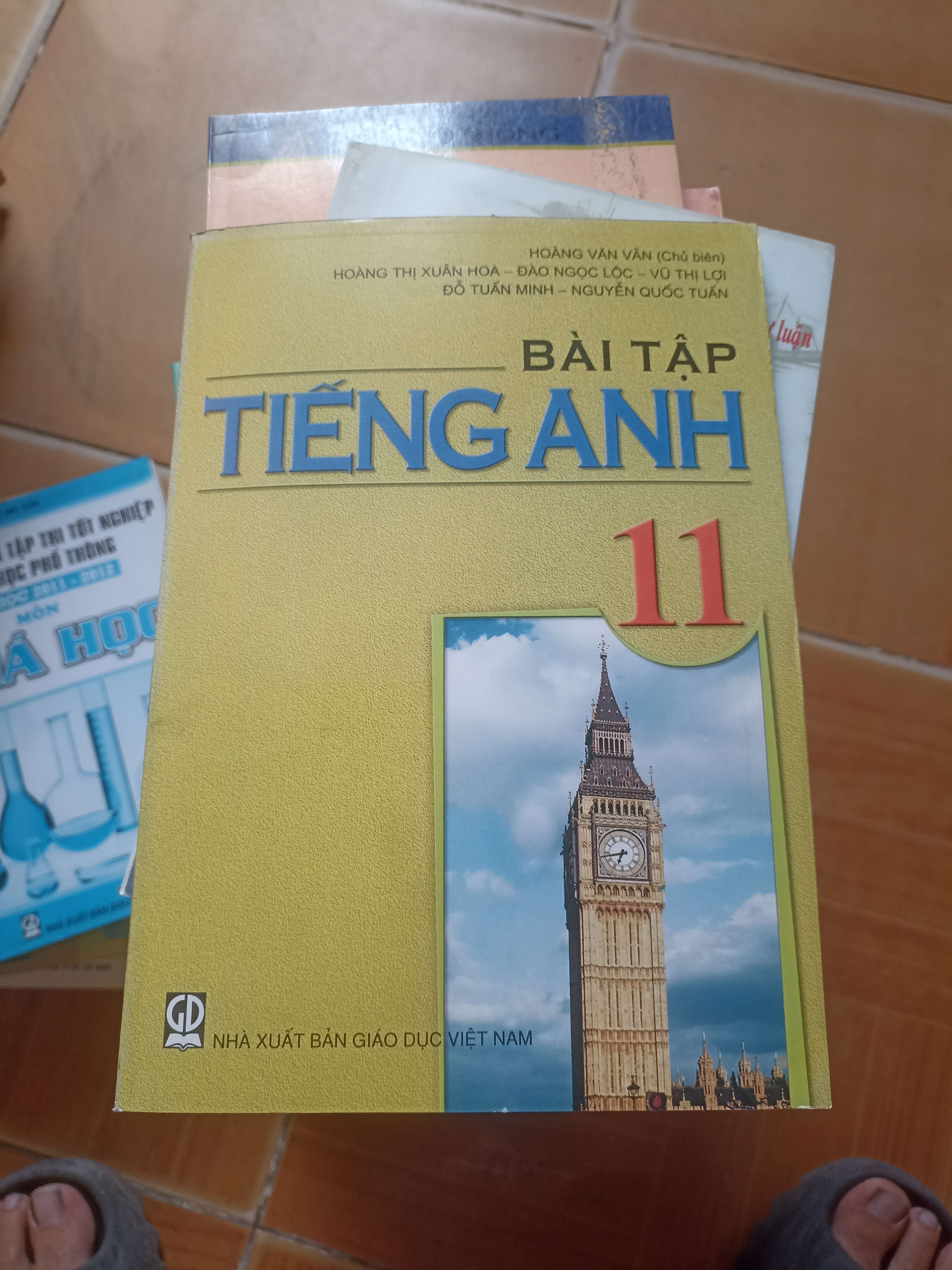 Bài tập tiếng anh 11 - Vân Vân 2014 (Giáo khoa) VAVO1304-AK3ST2