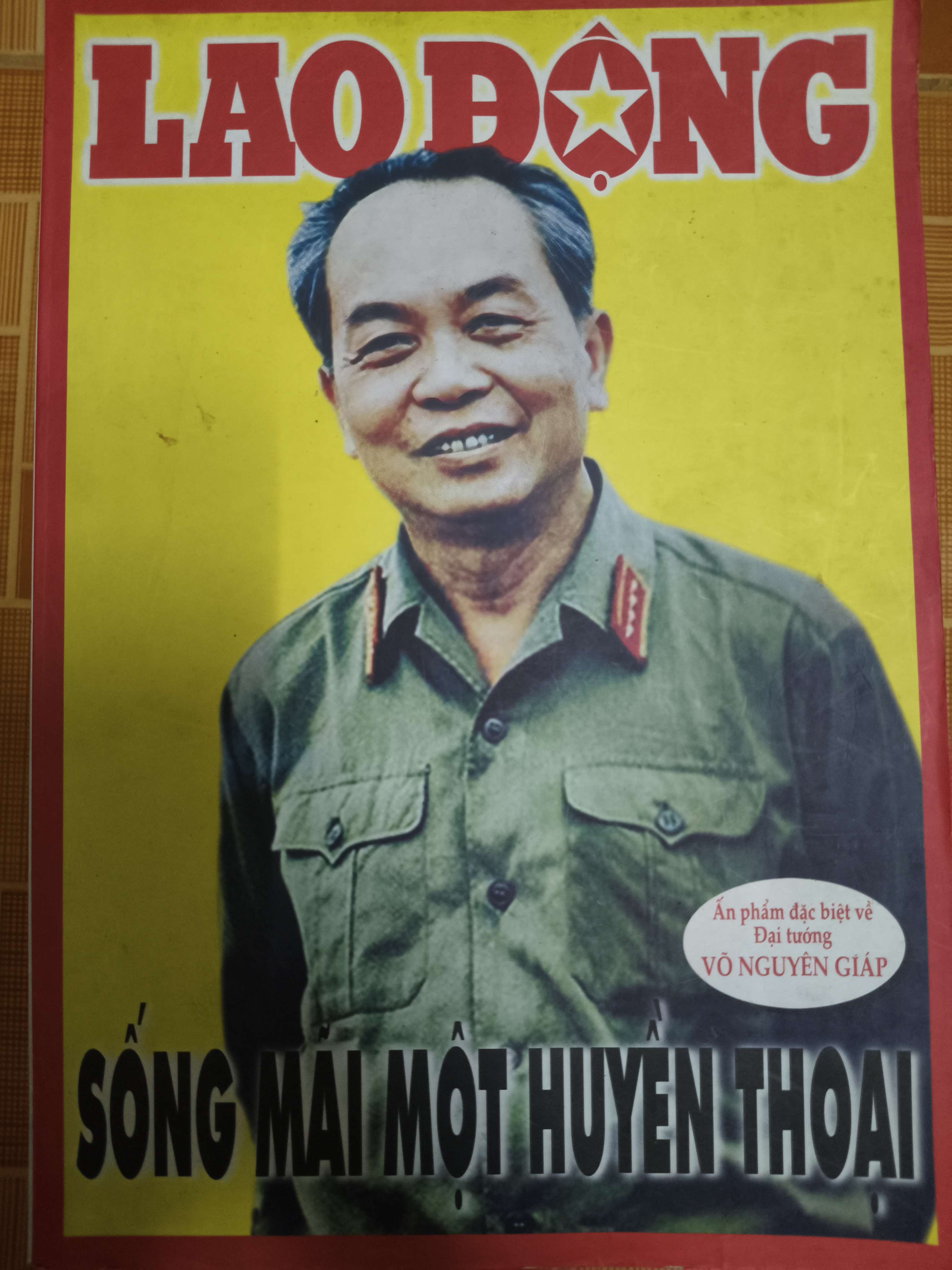 Sống mãi một huyền thoại - 2013 - 197 trang (Lịch sử Việt Nam) ANTQ1304