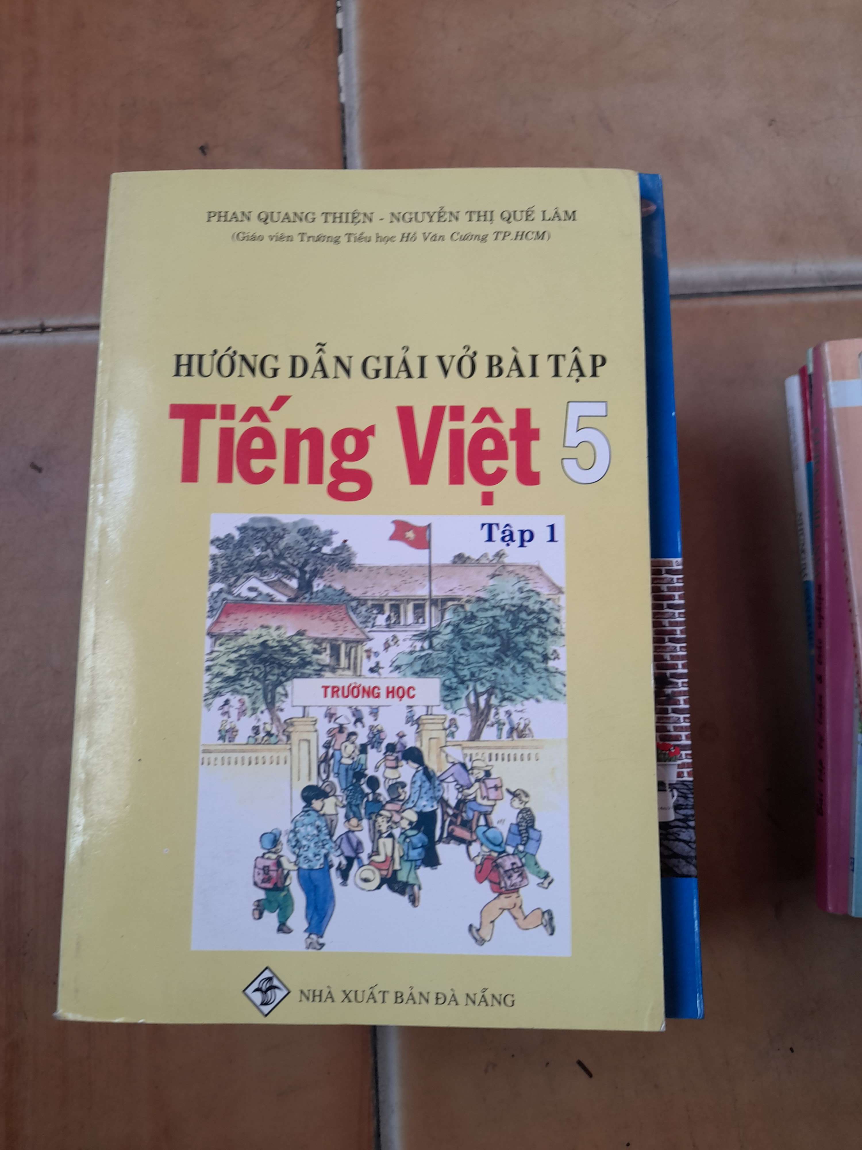 Hướng Dẫn Giải Vở Bài Tập Tiếng Việt 5 (Tập 1) - Phan Quang Thiện, Nguyễn Thị Quế Lâm 2006 (Tham khảo - luyện thi) VAVO1304-AK3ST1