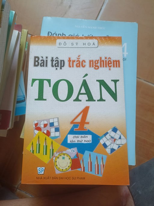 Bài tập trắc nghiệm toán 4 - Sỹ Hoà 2012 (Giáo khoa) VAVO1304-AK3ST2