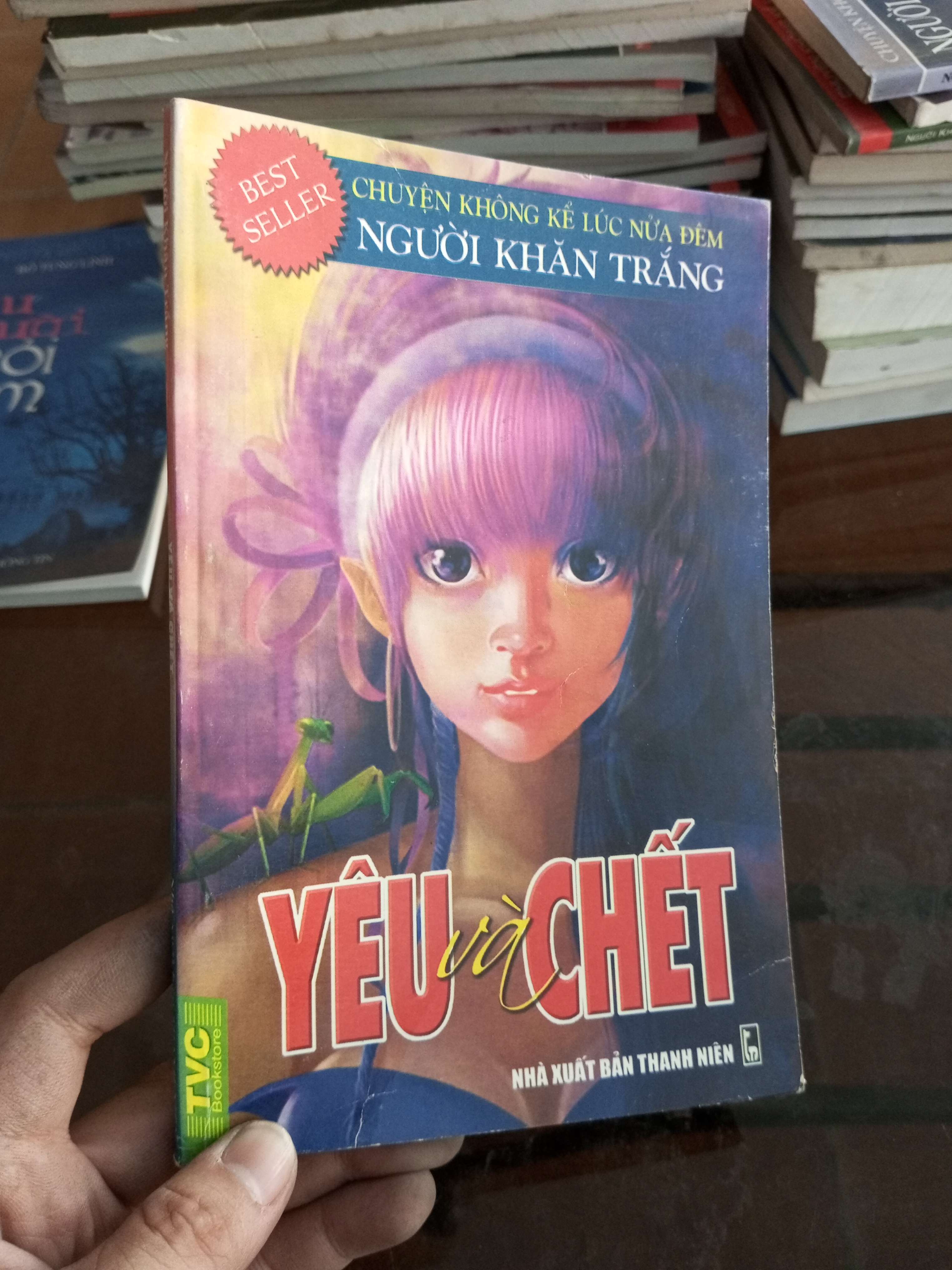 Yêu và chết - Người Khăn Trắng 2011 (Truyện kinh dị) VAVO1304-A0