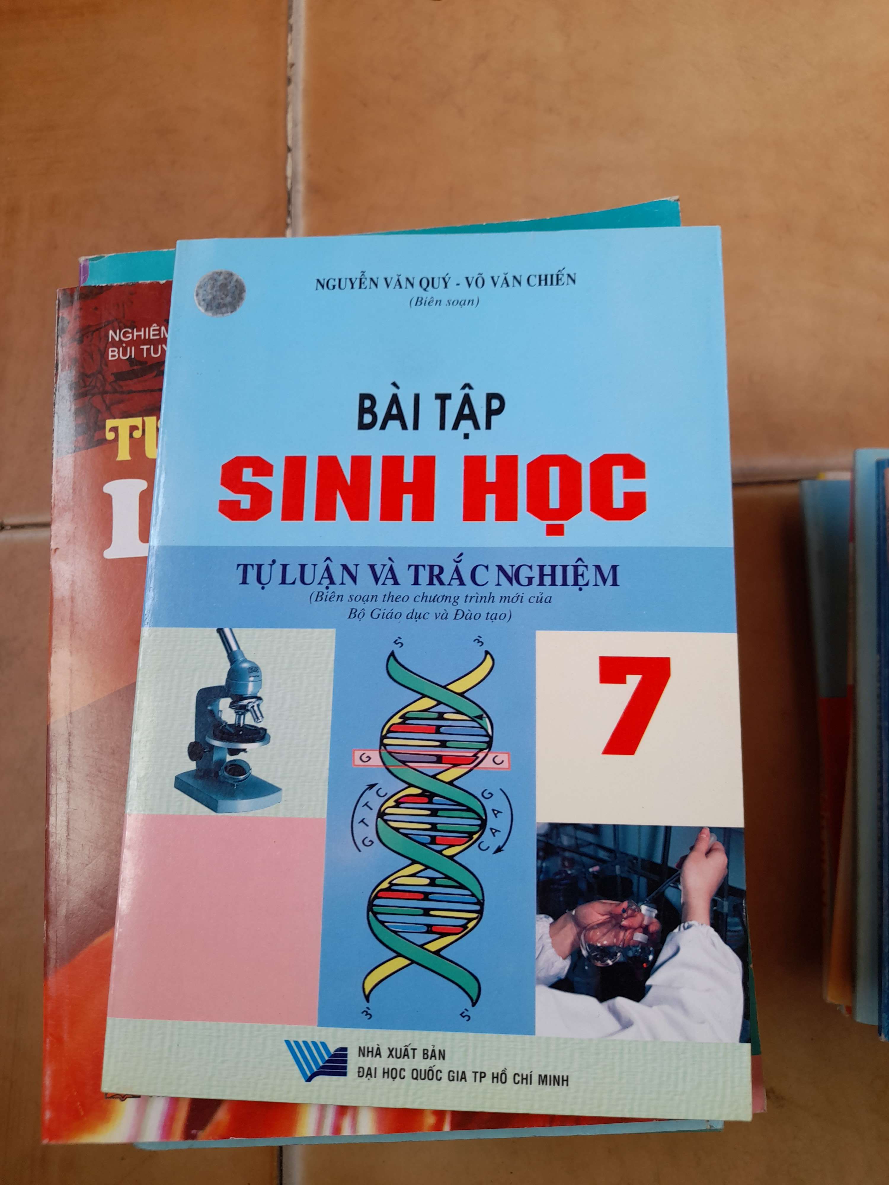 Bài Tập Sinh Học 7 Tự Luận Và Trắc Nghiệm - Nguyễn Văn Quý, Võ Văn Chiến 2008 (Tham khảo - luyện thi) VAVO1304-AK3T4