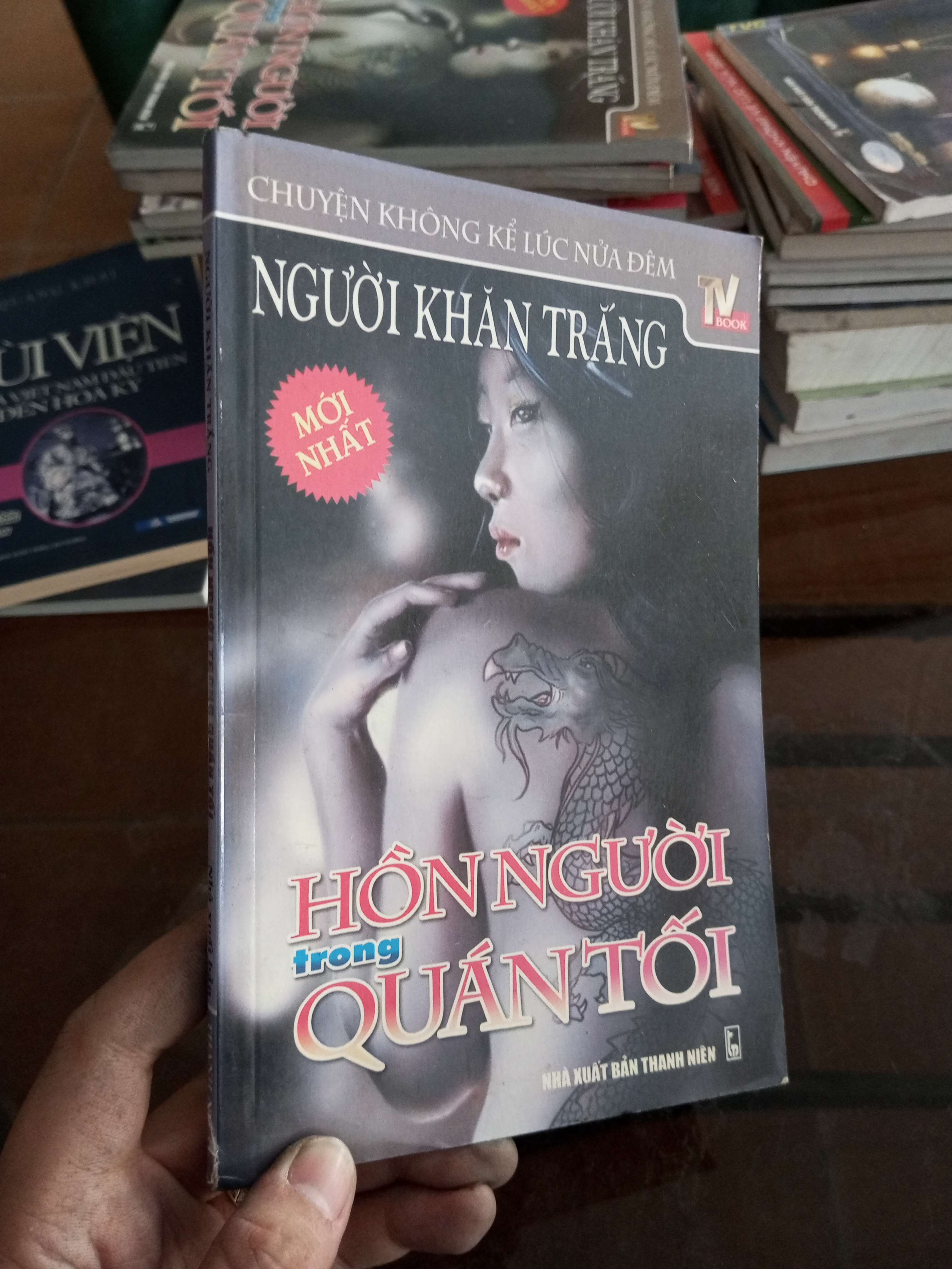 Hồn người trong quán tooiz - Người Khăn Trắng (Truyện kinh dị) VAVO1304-A0